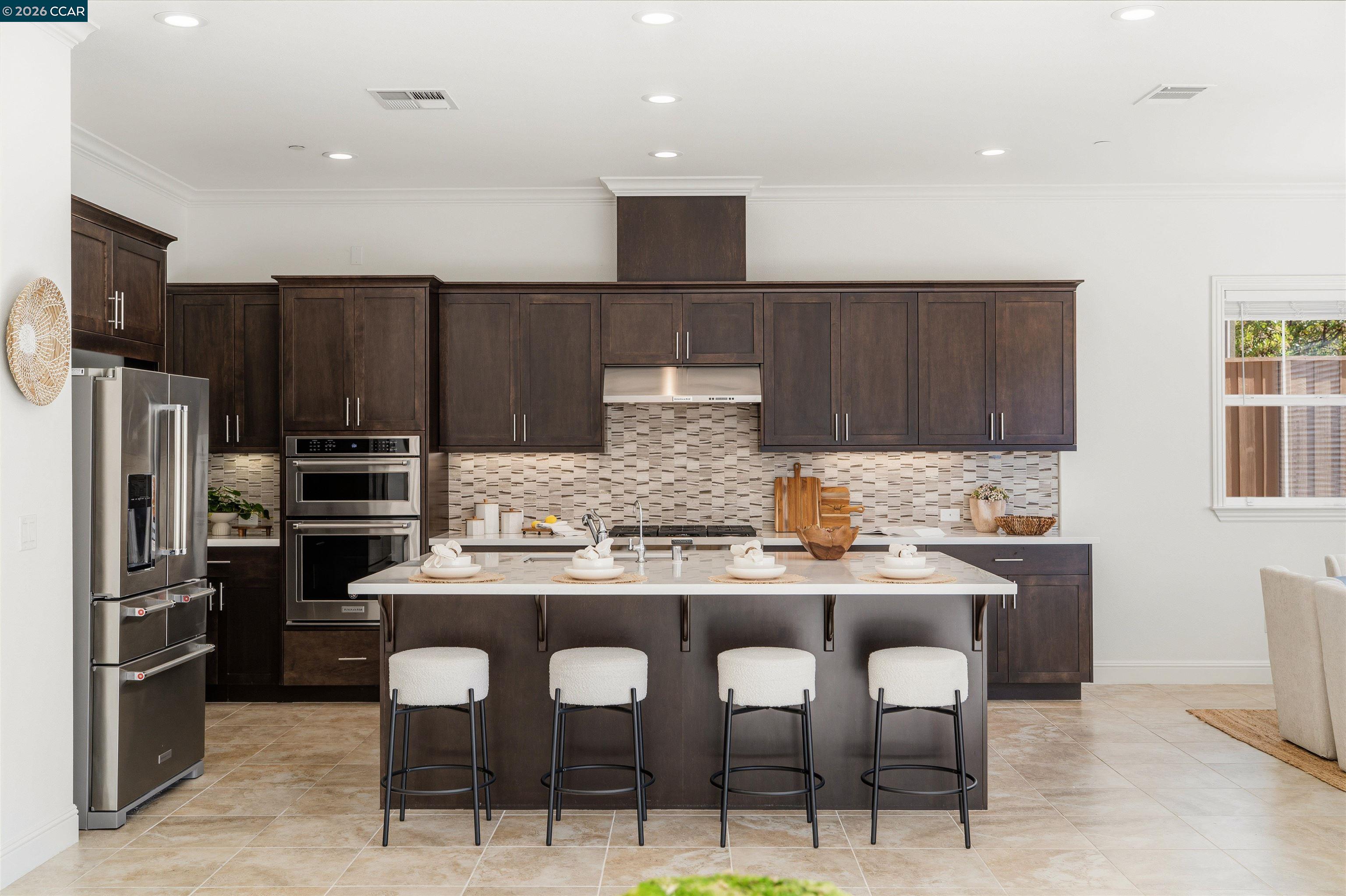 1124 Rosamund Dr