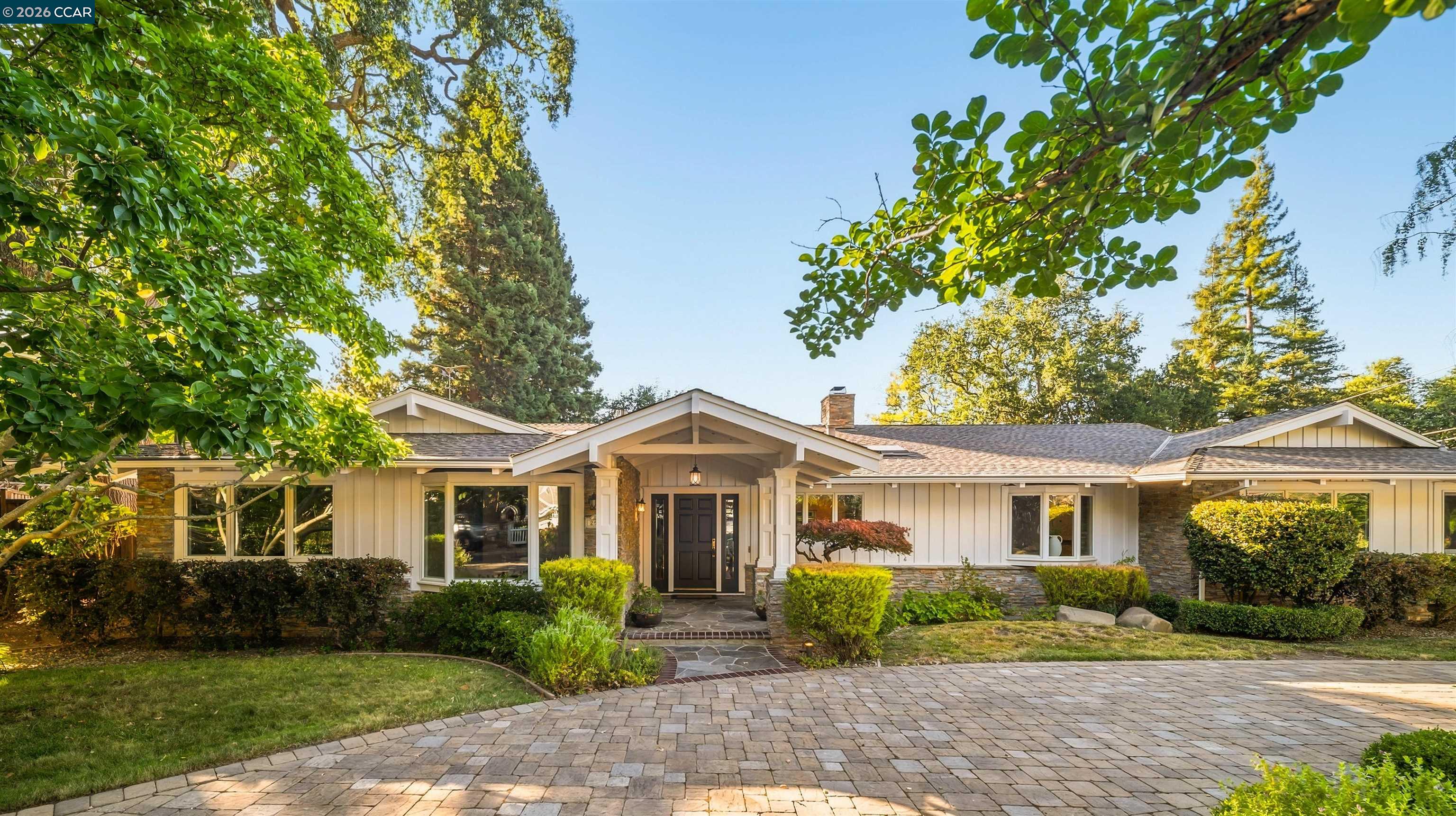 250 La Serena Ave