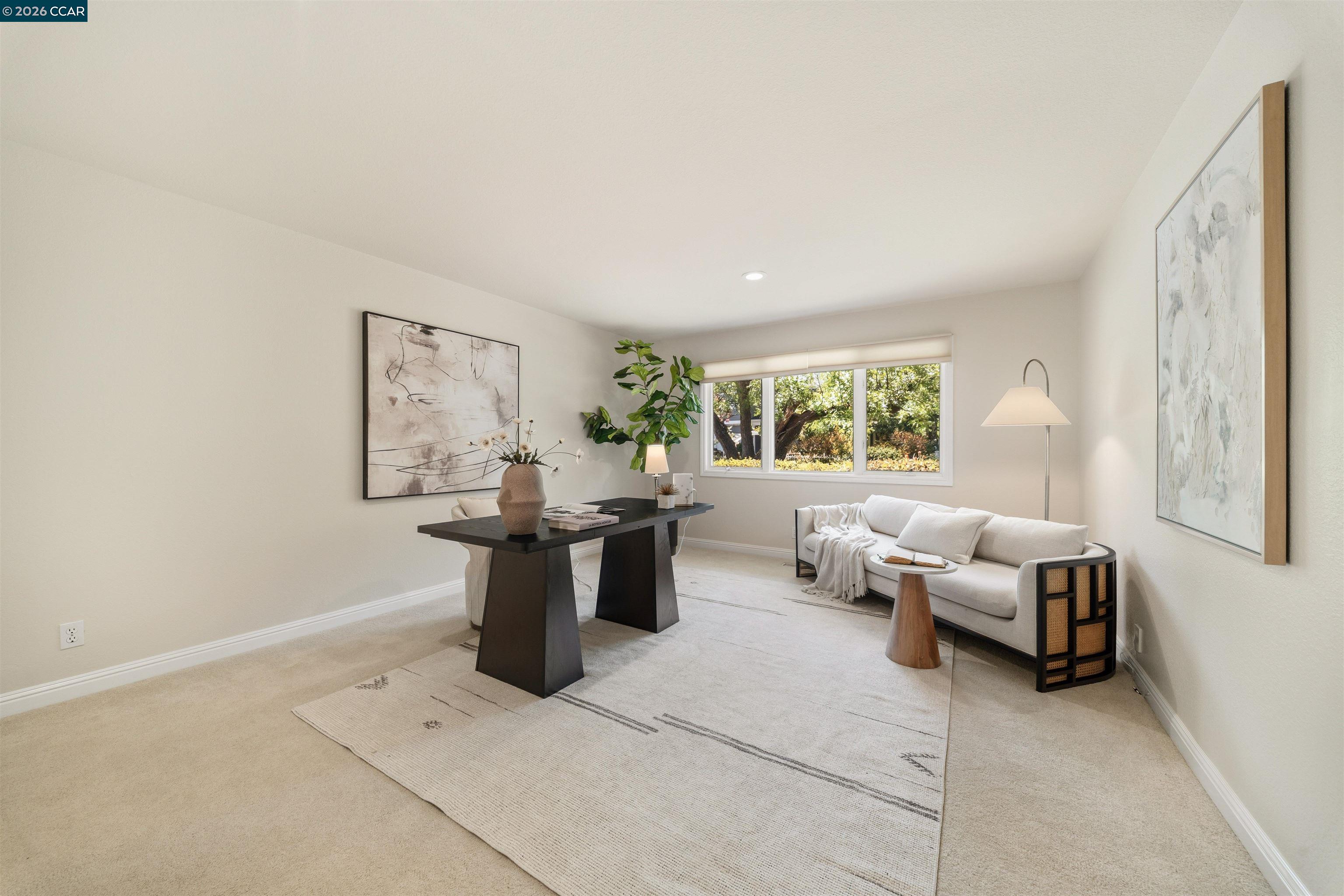 250 La Serena Ave