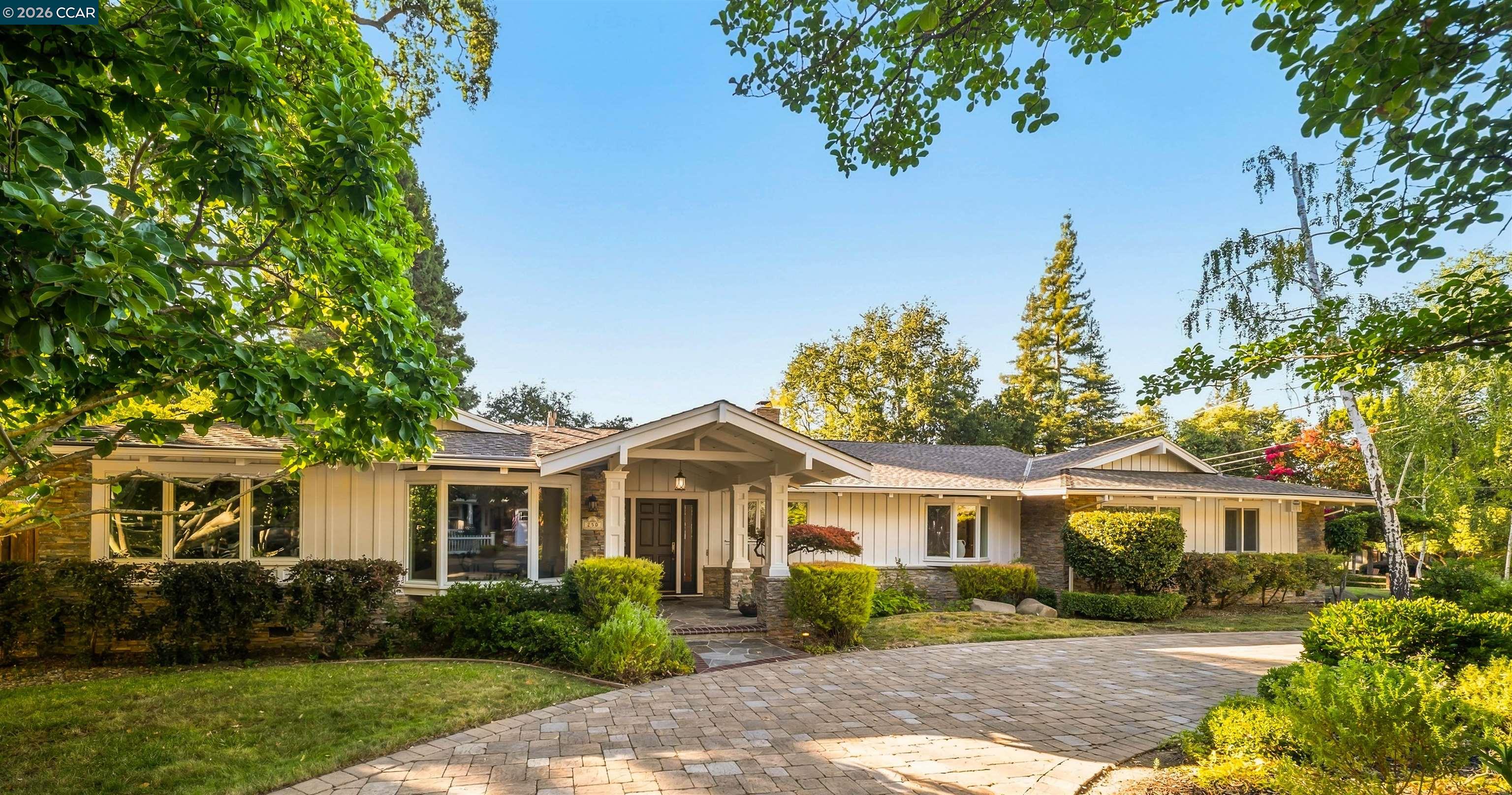 250 La Serena Ave