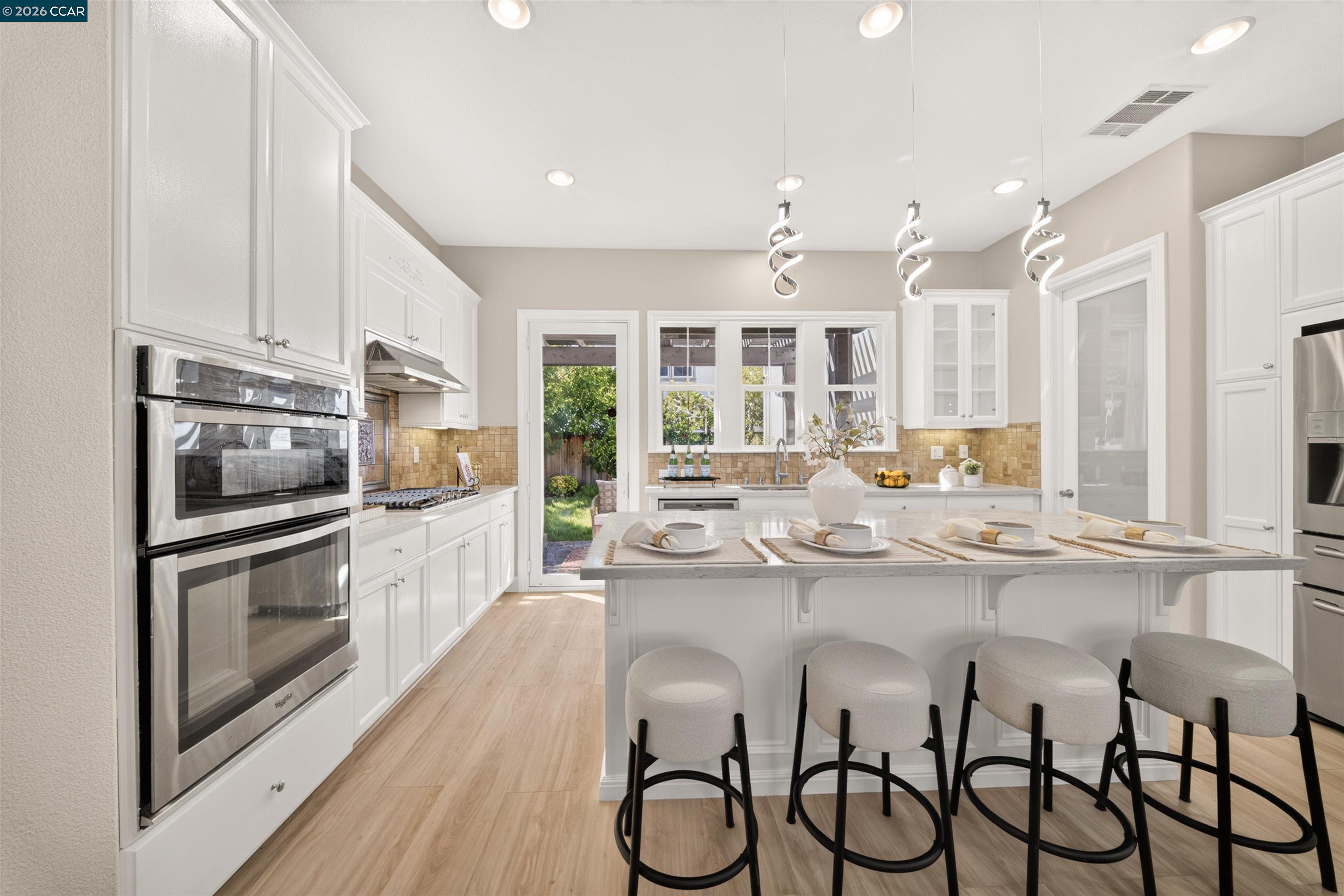 4266 Sunset View Dr