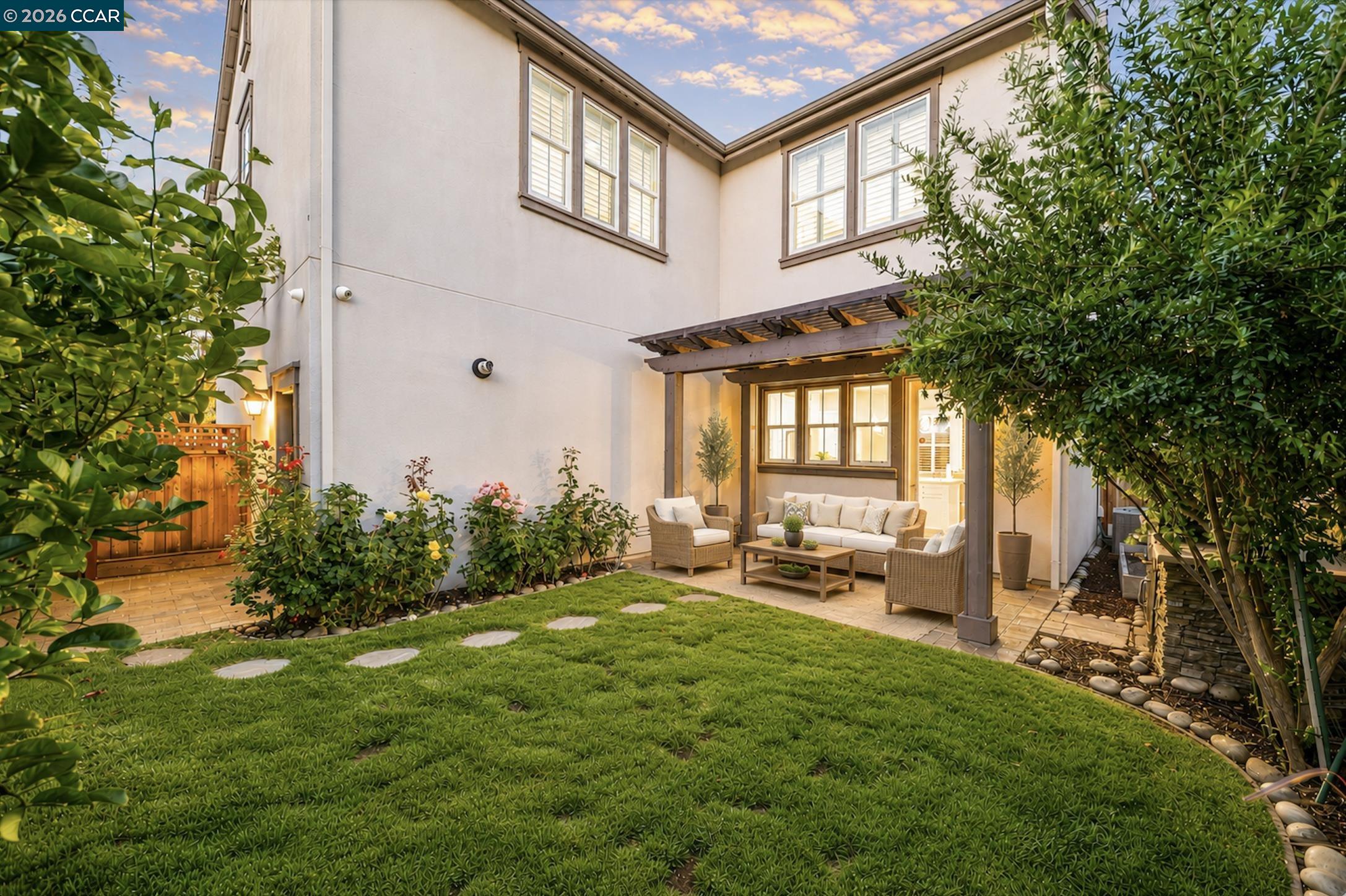4266 Sunset View Dr
