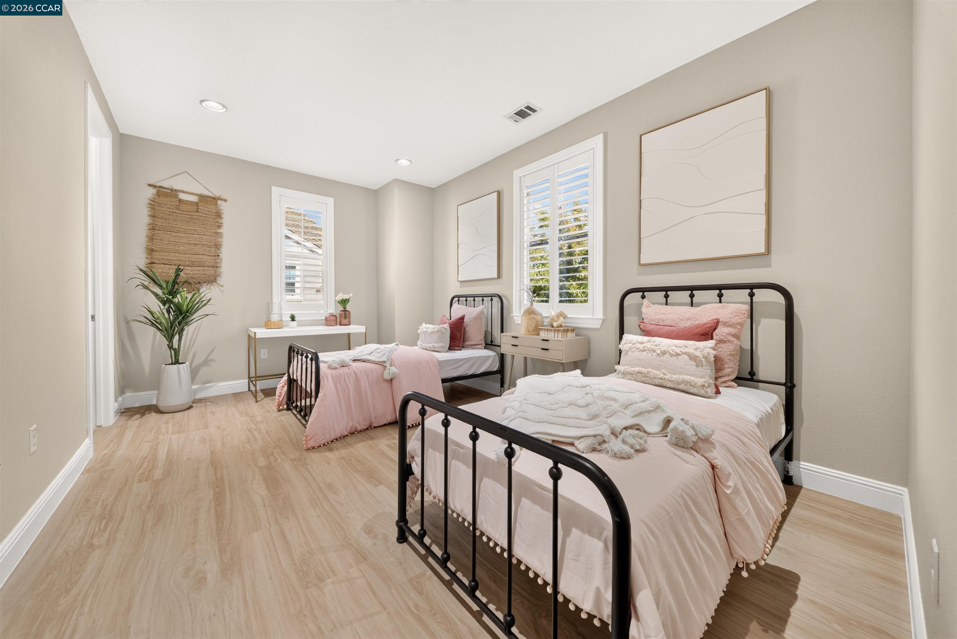 4266 Sunset View Dr