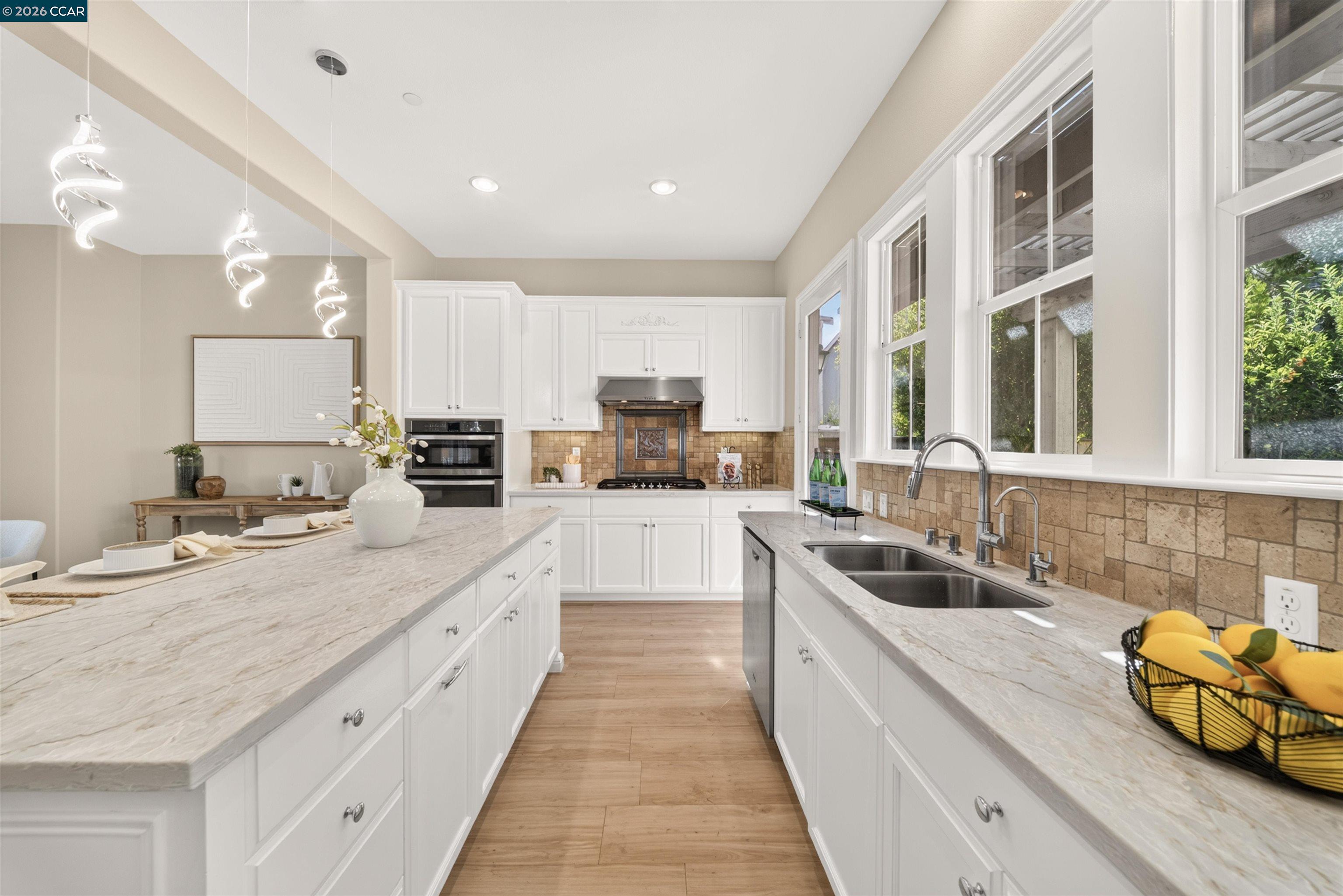 4266 Sunset View Dr