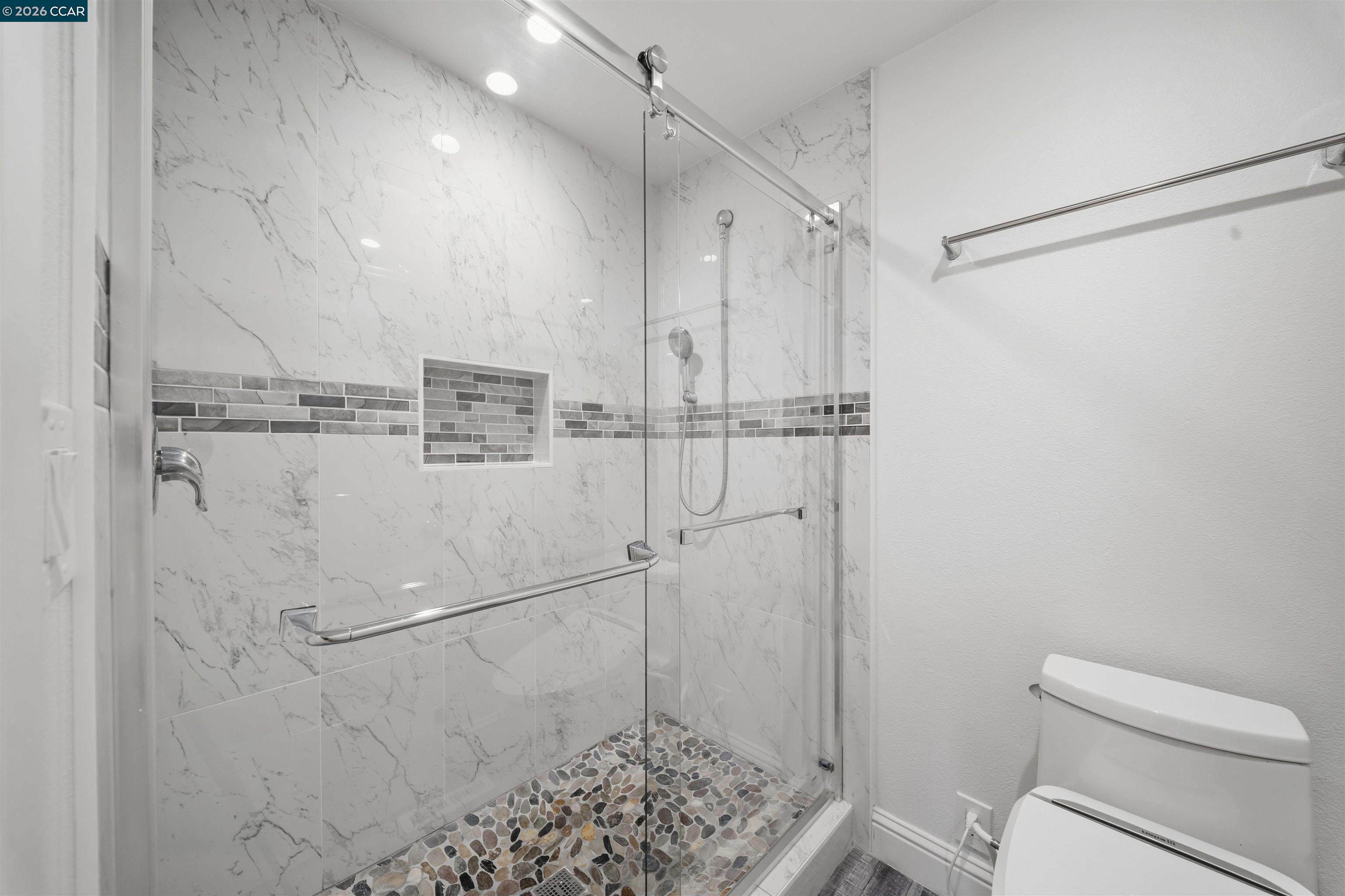2124 Presidio Ct