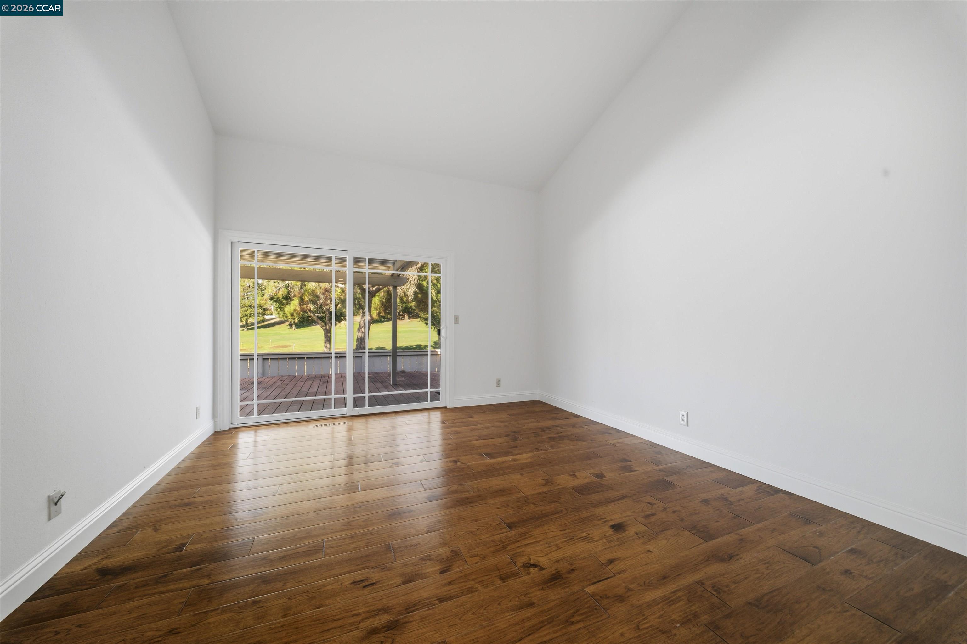 2124 Presidio Ct