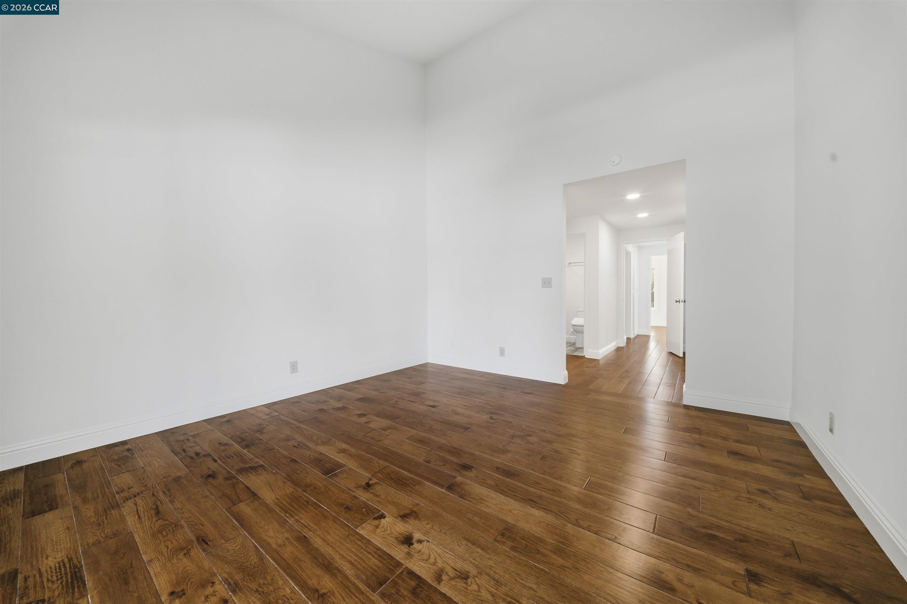 2124 Presidio Ct