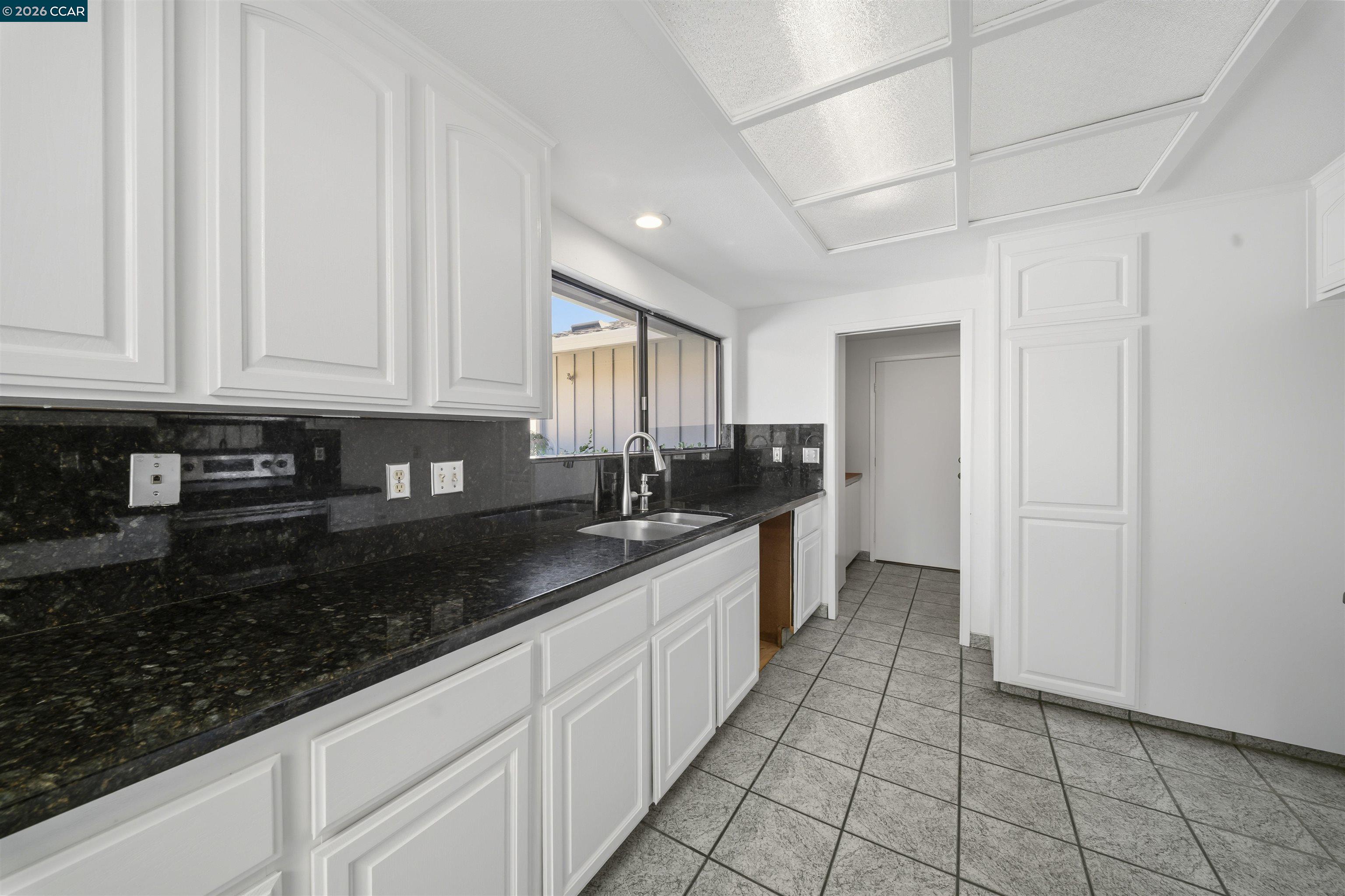 2124 Presidio Ct