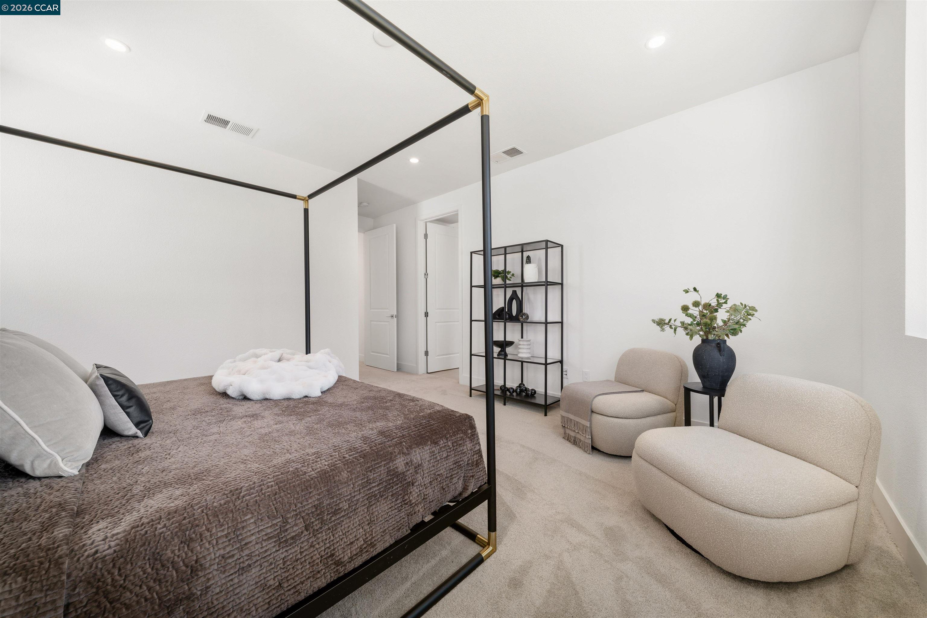 207 Bisque Ct