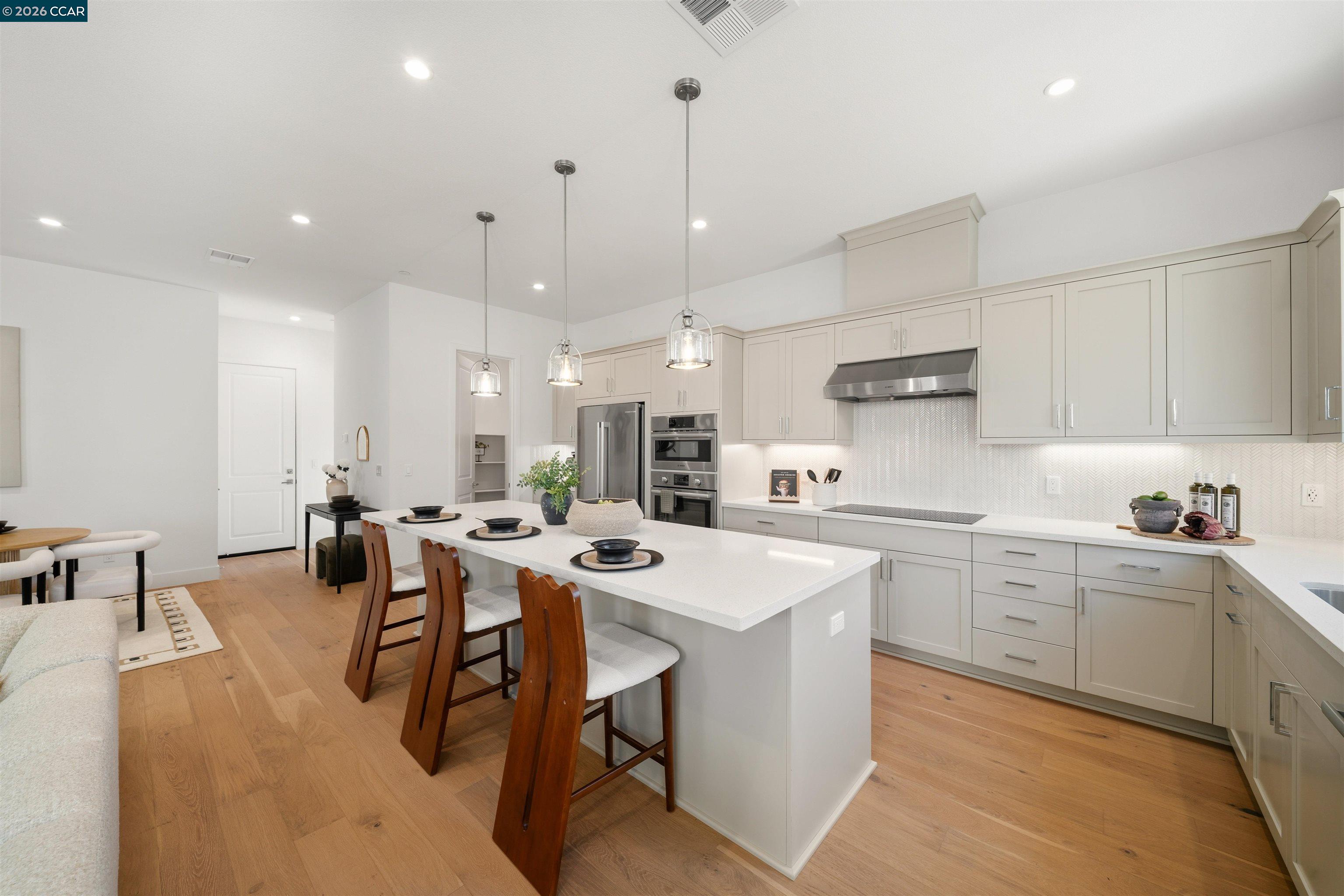 207 Bisque Ct