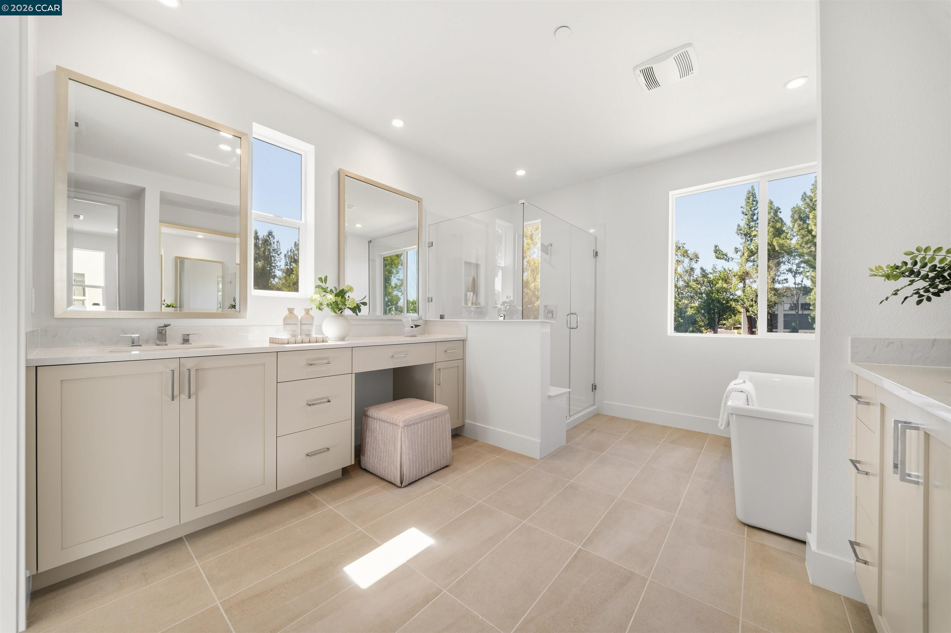 207 Bisque Ct