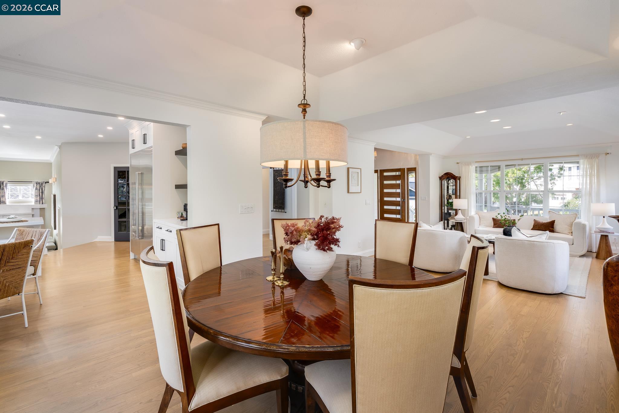 7 Eastward Ln