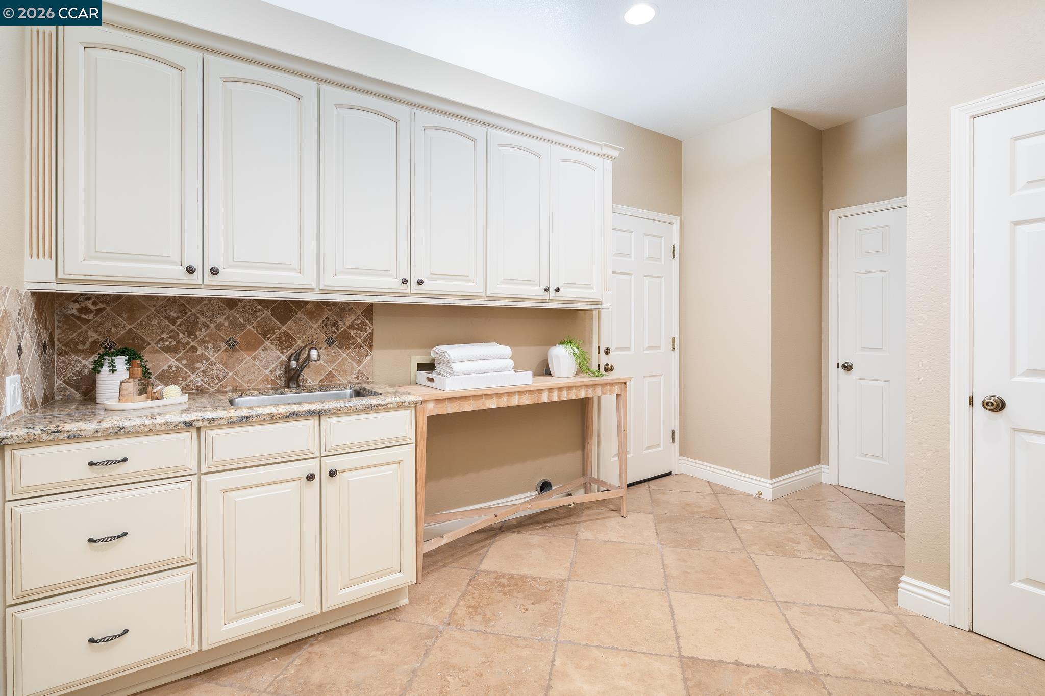 3271 Blackhawk Meadow Dr