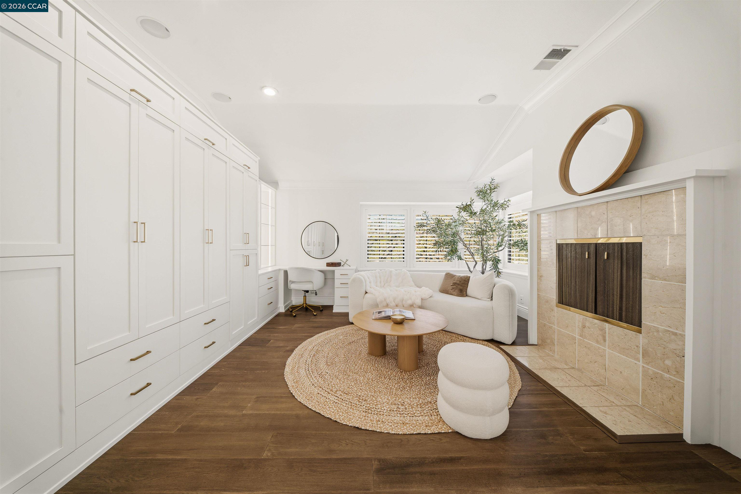 330 Twin Peaks Ln