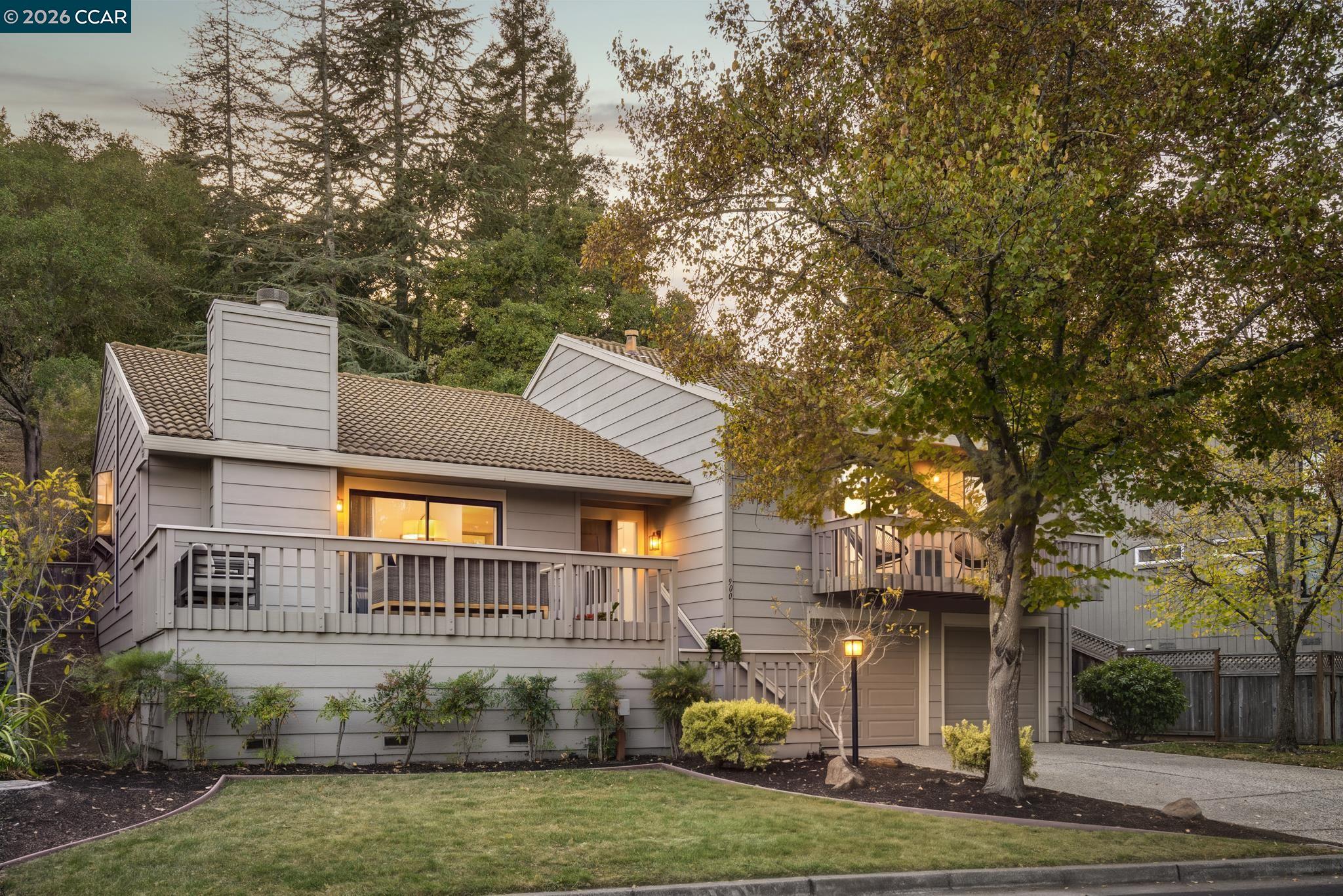 900 Augusta Dr