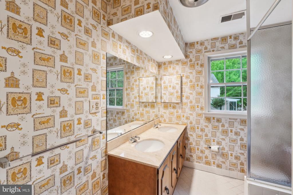 7604 HACKAMORE