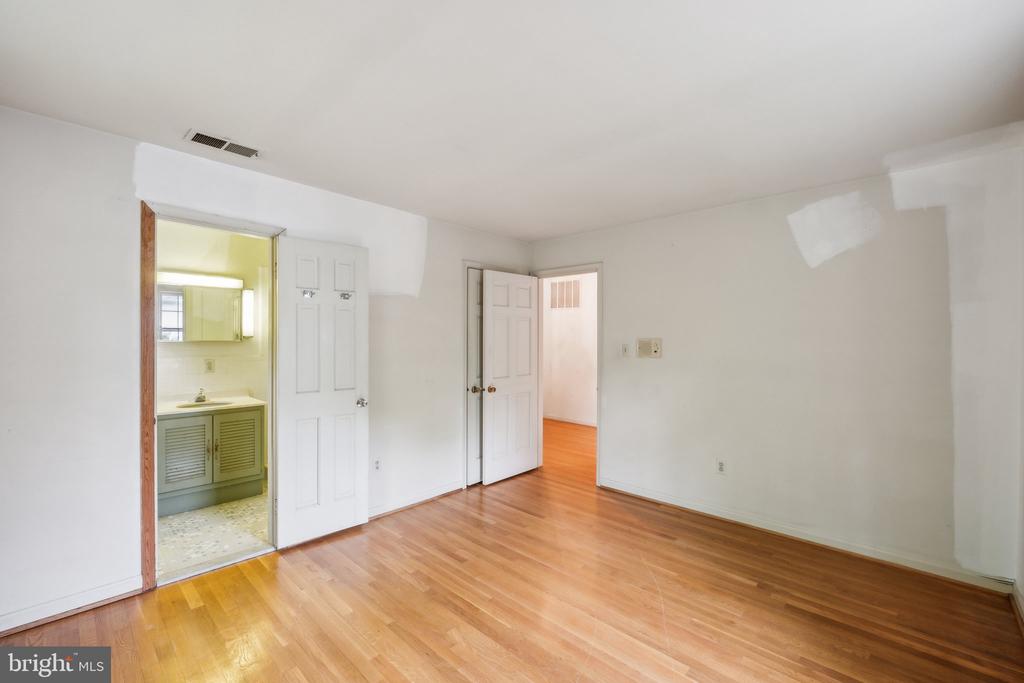 7604 HACKAMORE