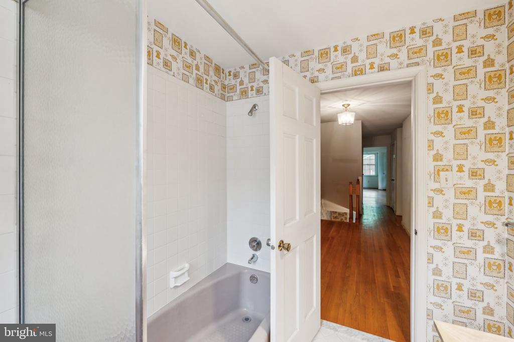 7604 HACKAMORE