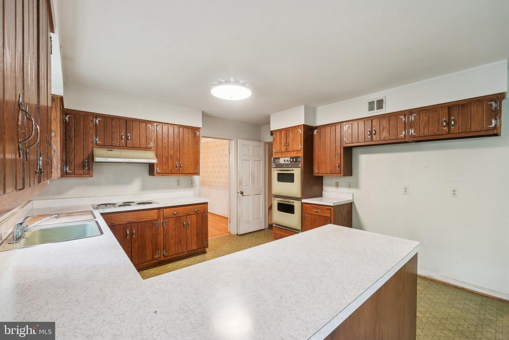 7604 HACKAMORE