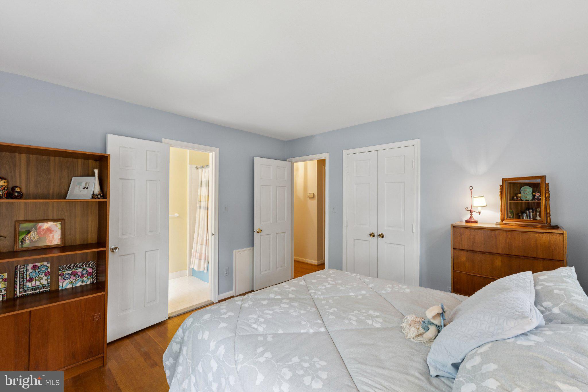 7605 HACKAMORE DRIVE