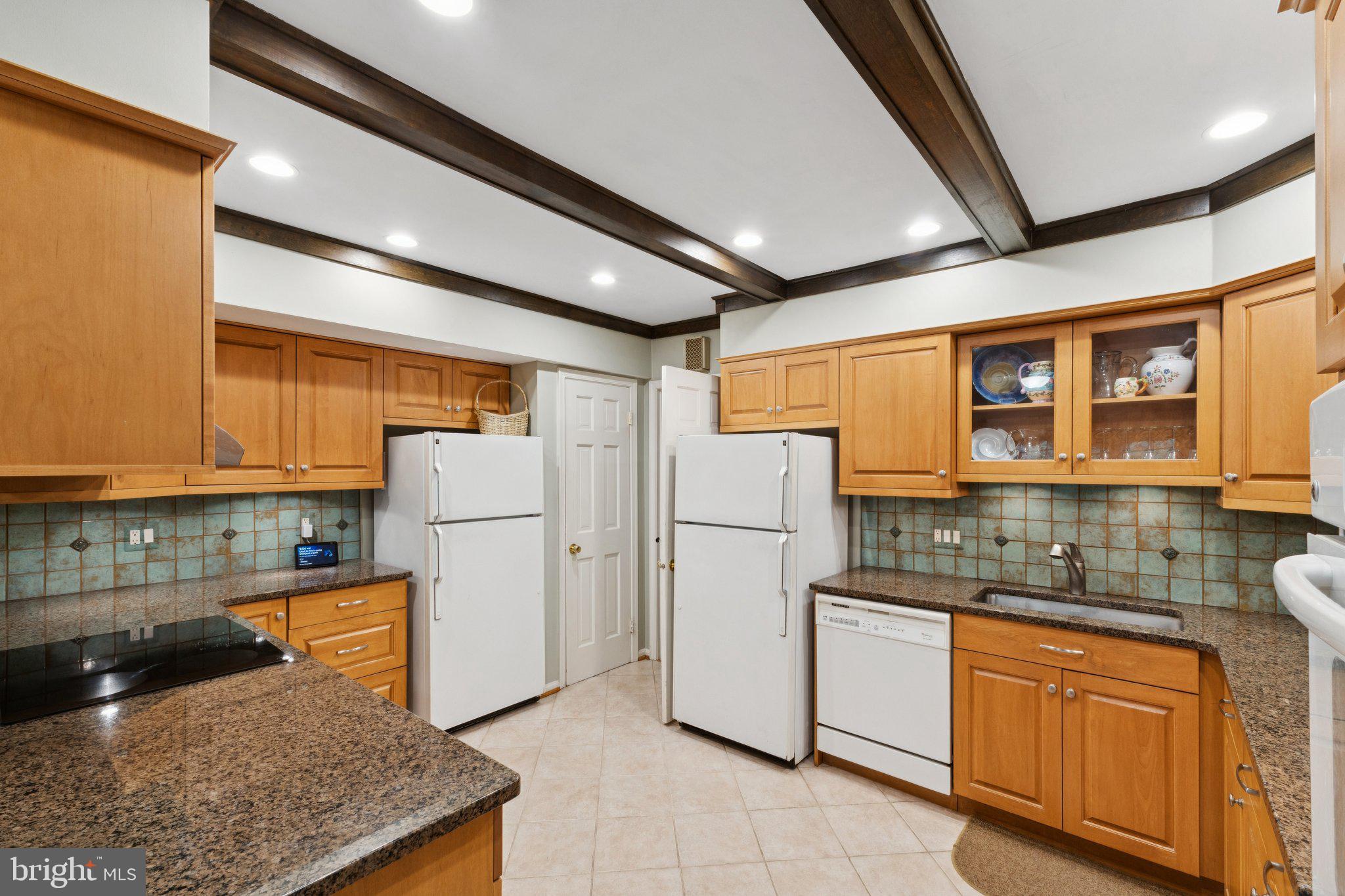 7605 HACKAMORE DRIVE