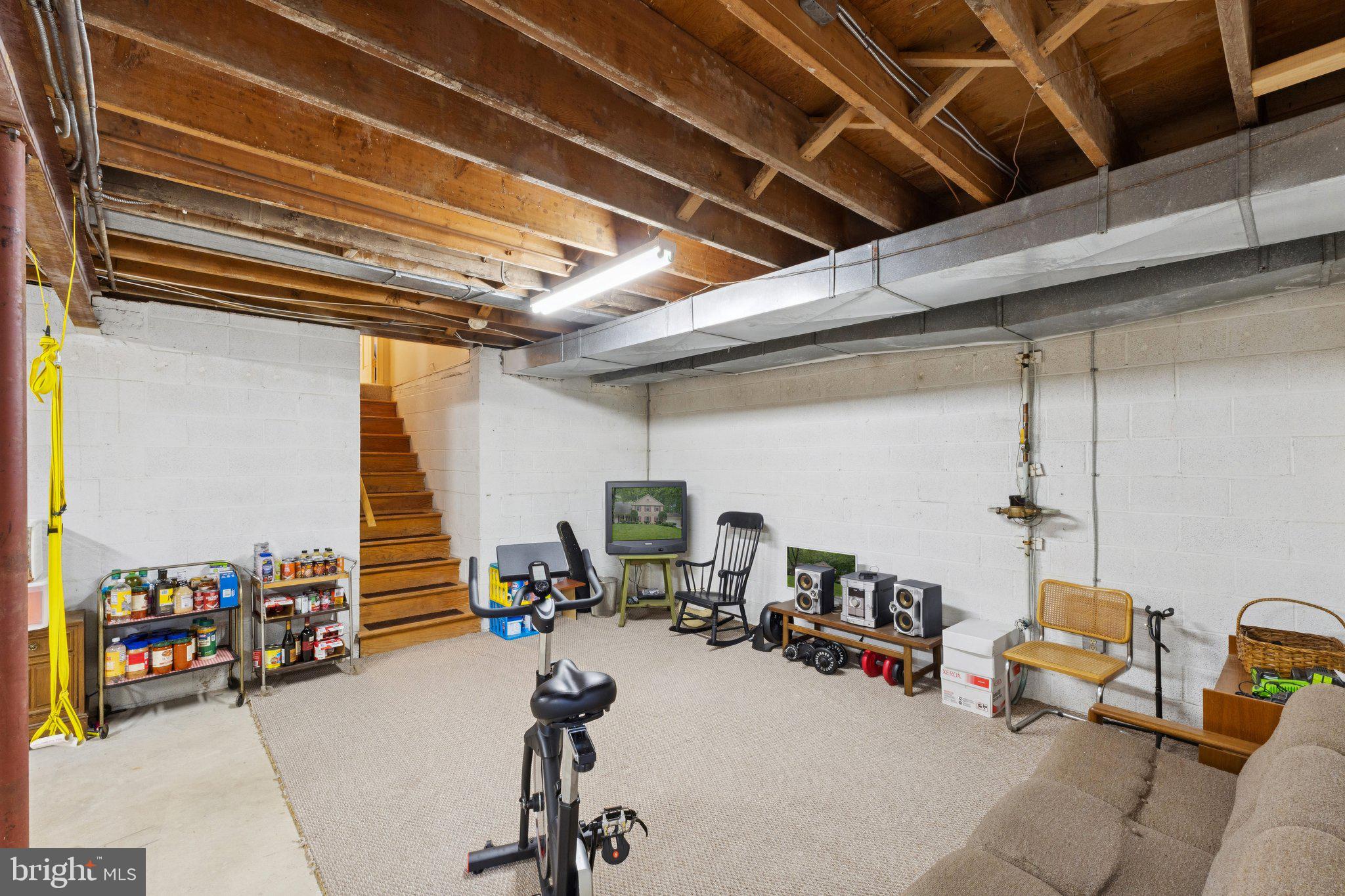 7605 HACKAMORE DRIVE