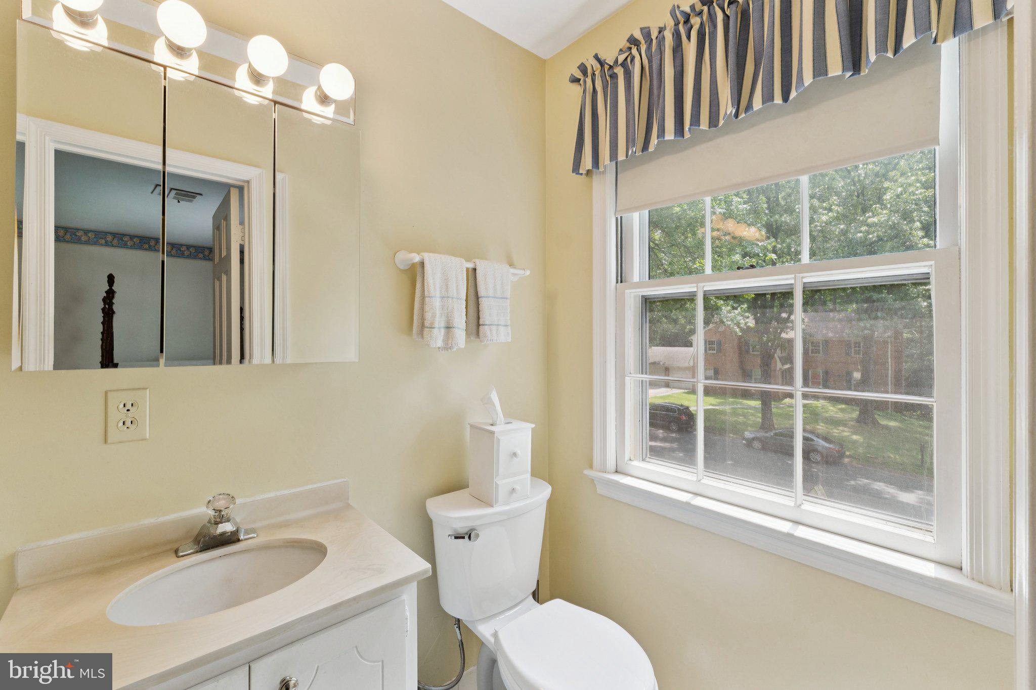 7605 HACKAMORE DRIVE