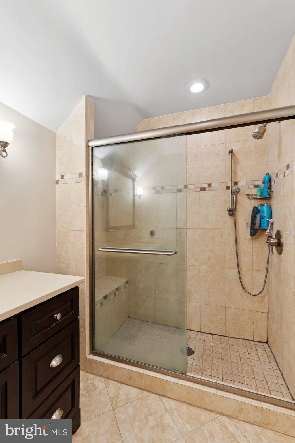 7605 HACKAMORE DRIVE