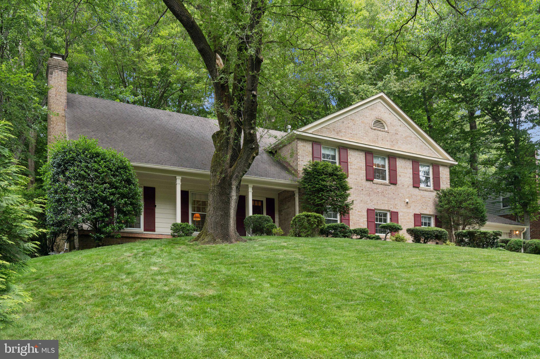 7605 HACKAMORE DRIVE