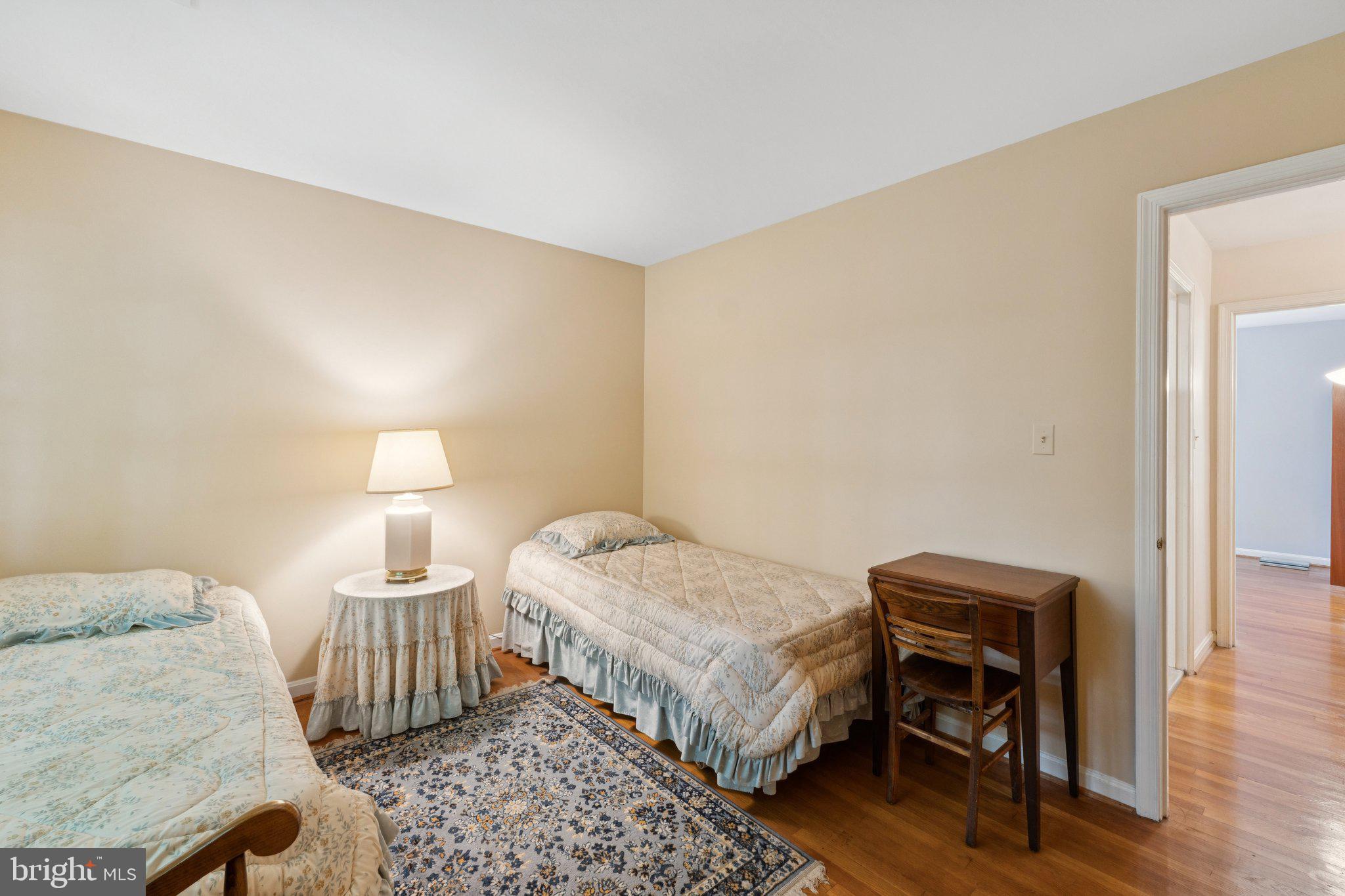 7605 HACKAMORE DRIVE