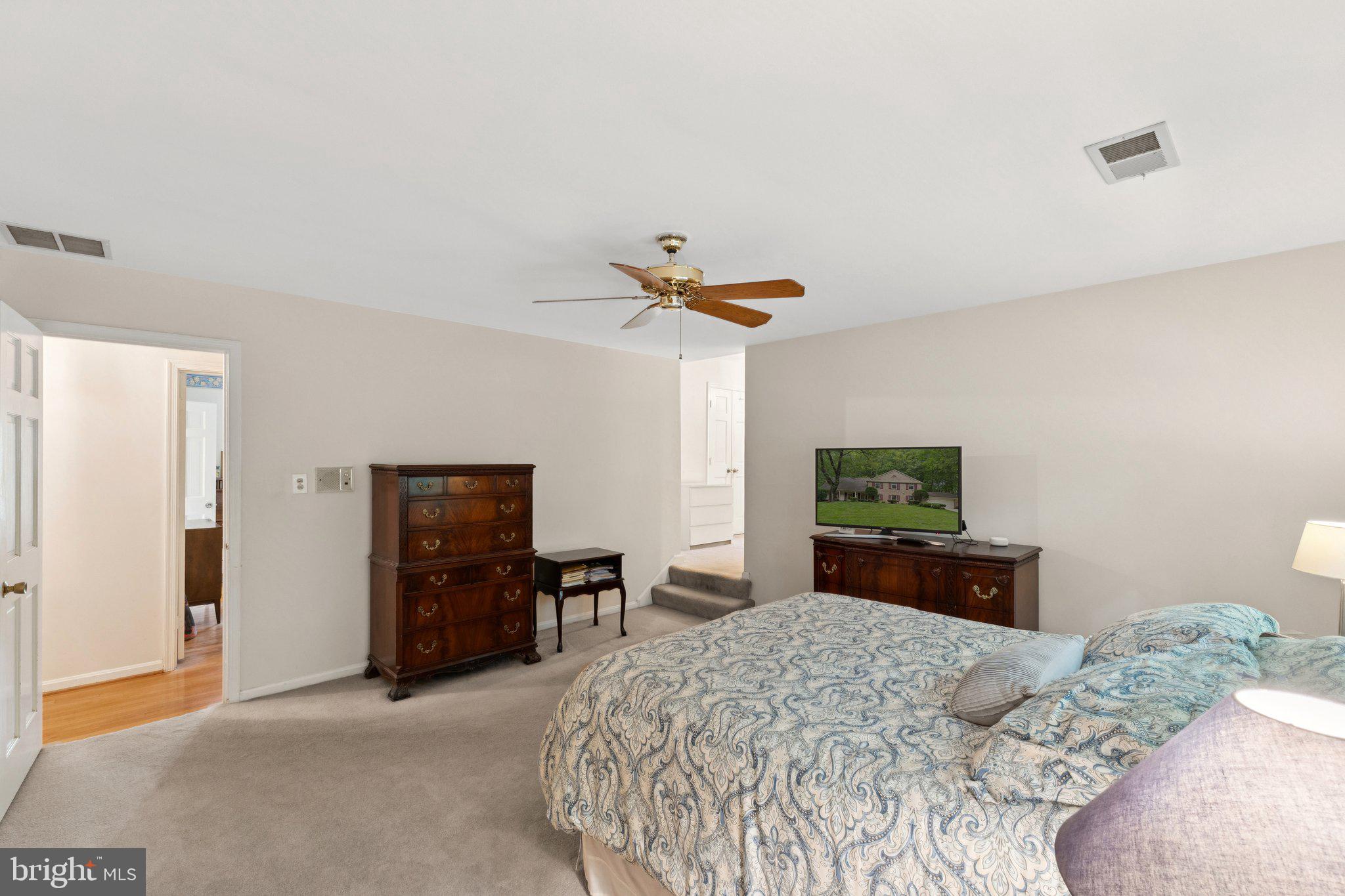 7605 HACKAMORE DRIVE