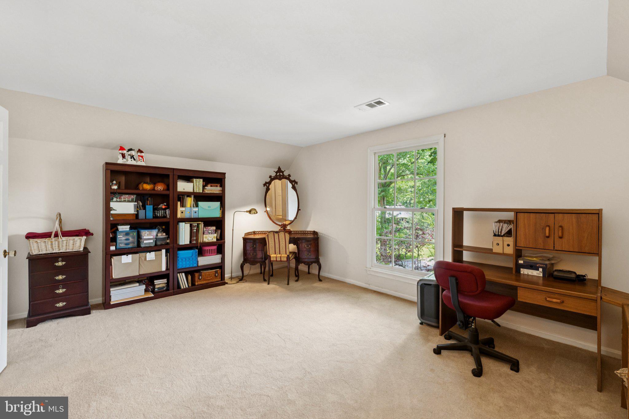 7605 HACKAMORE DRIVE