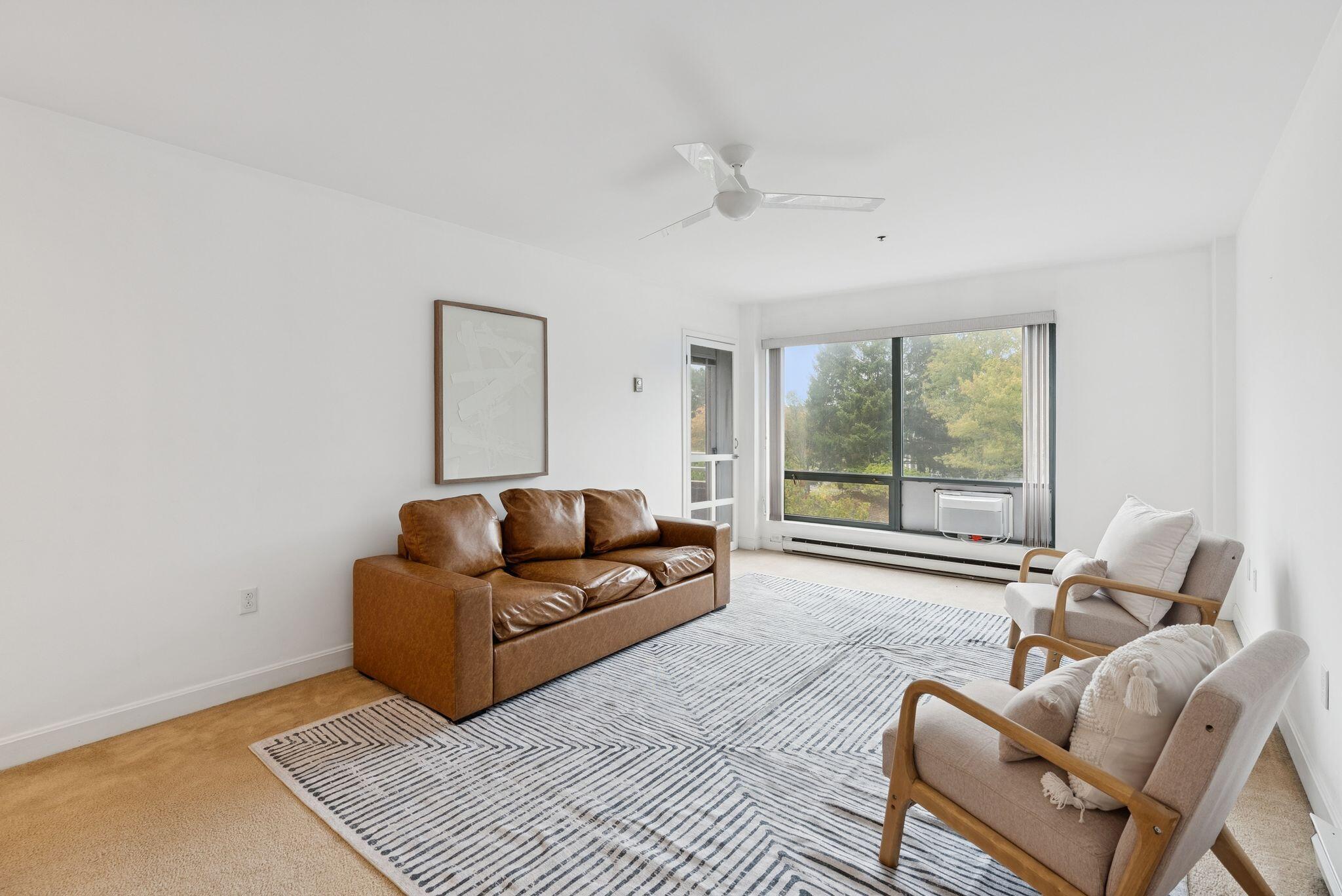 148 Breakwater Drive, 206