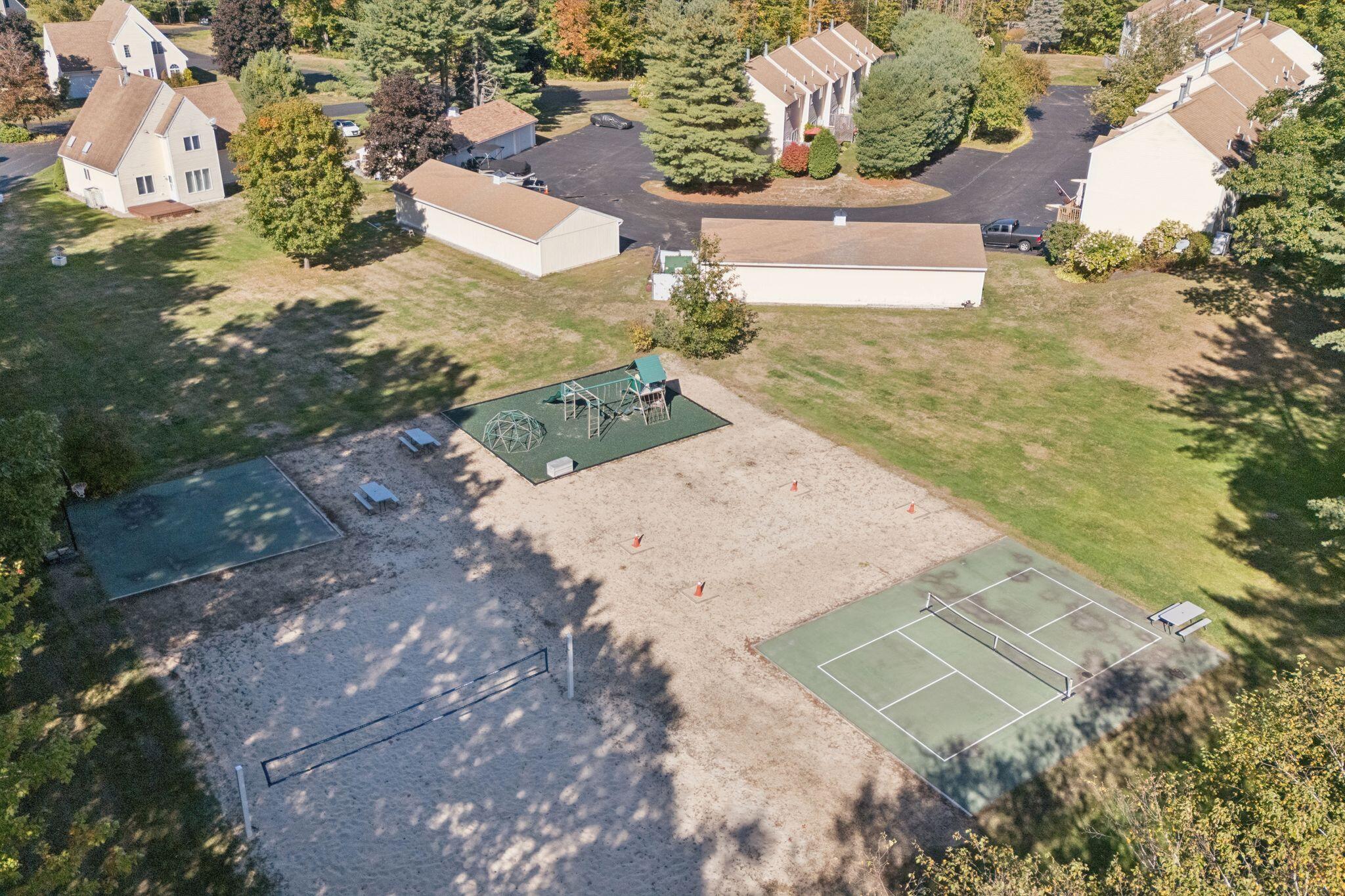 83 Hydrangea Circle, 11