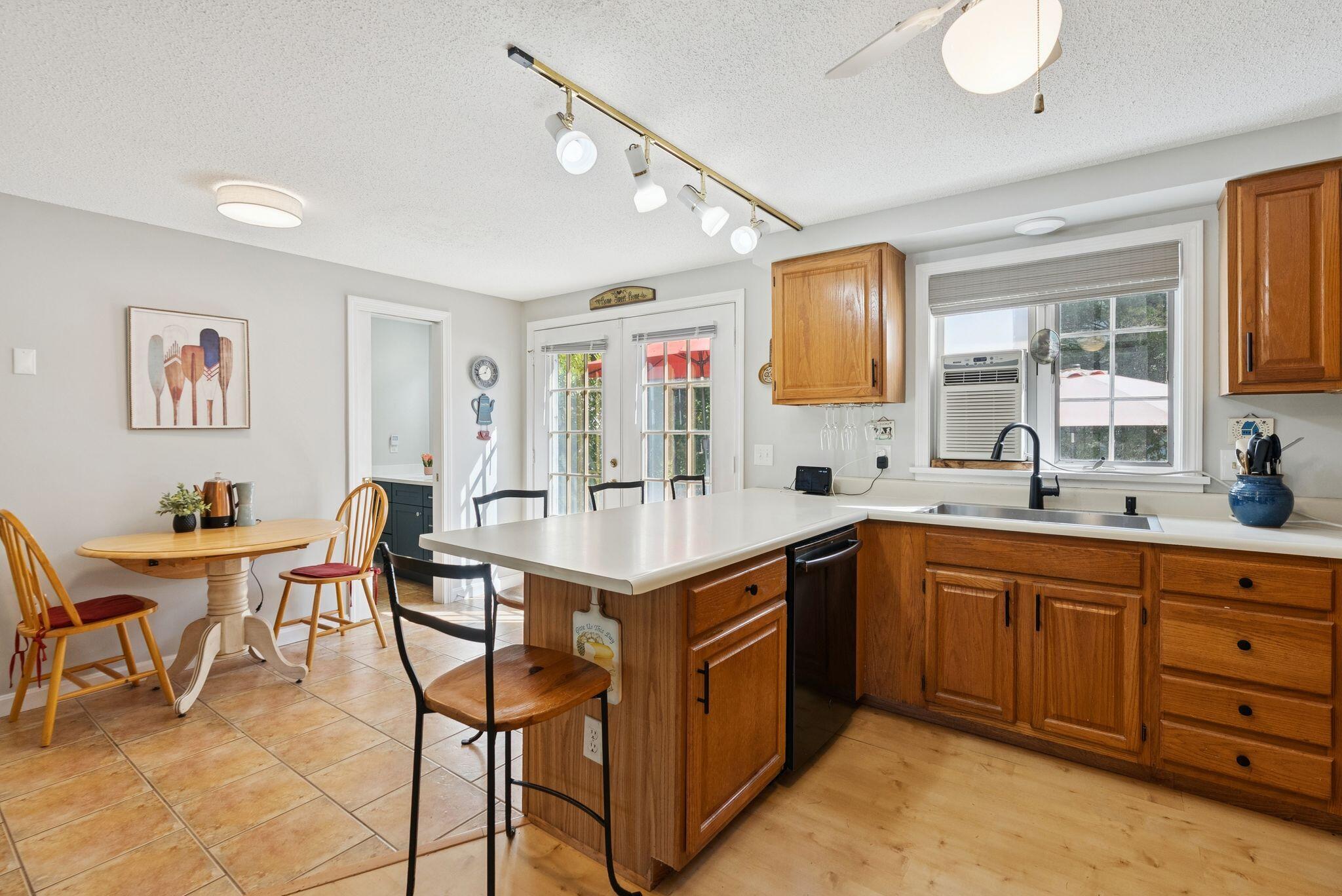 83 Hydrangea Circle, 11