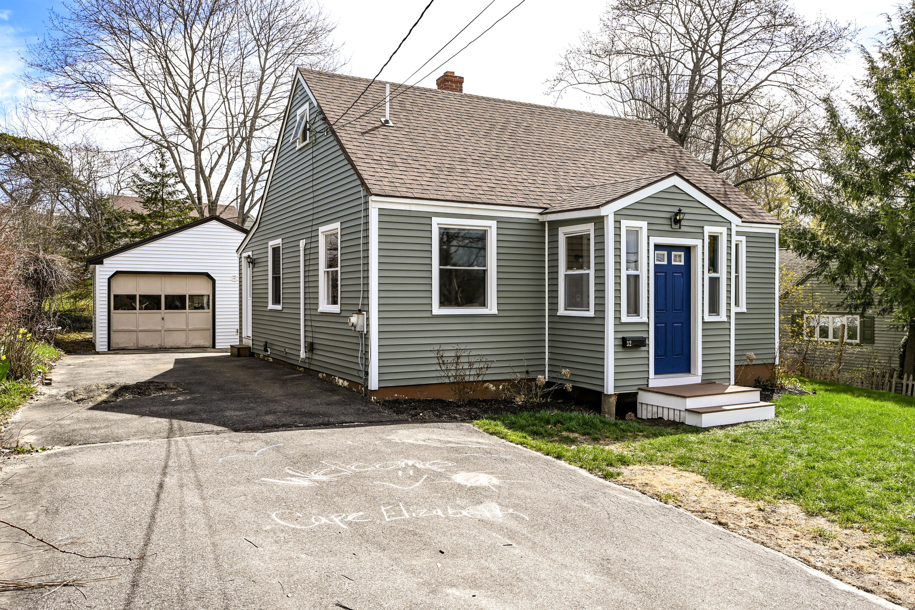 32 Longfellow Drive