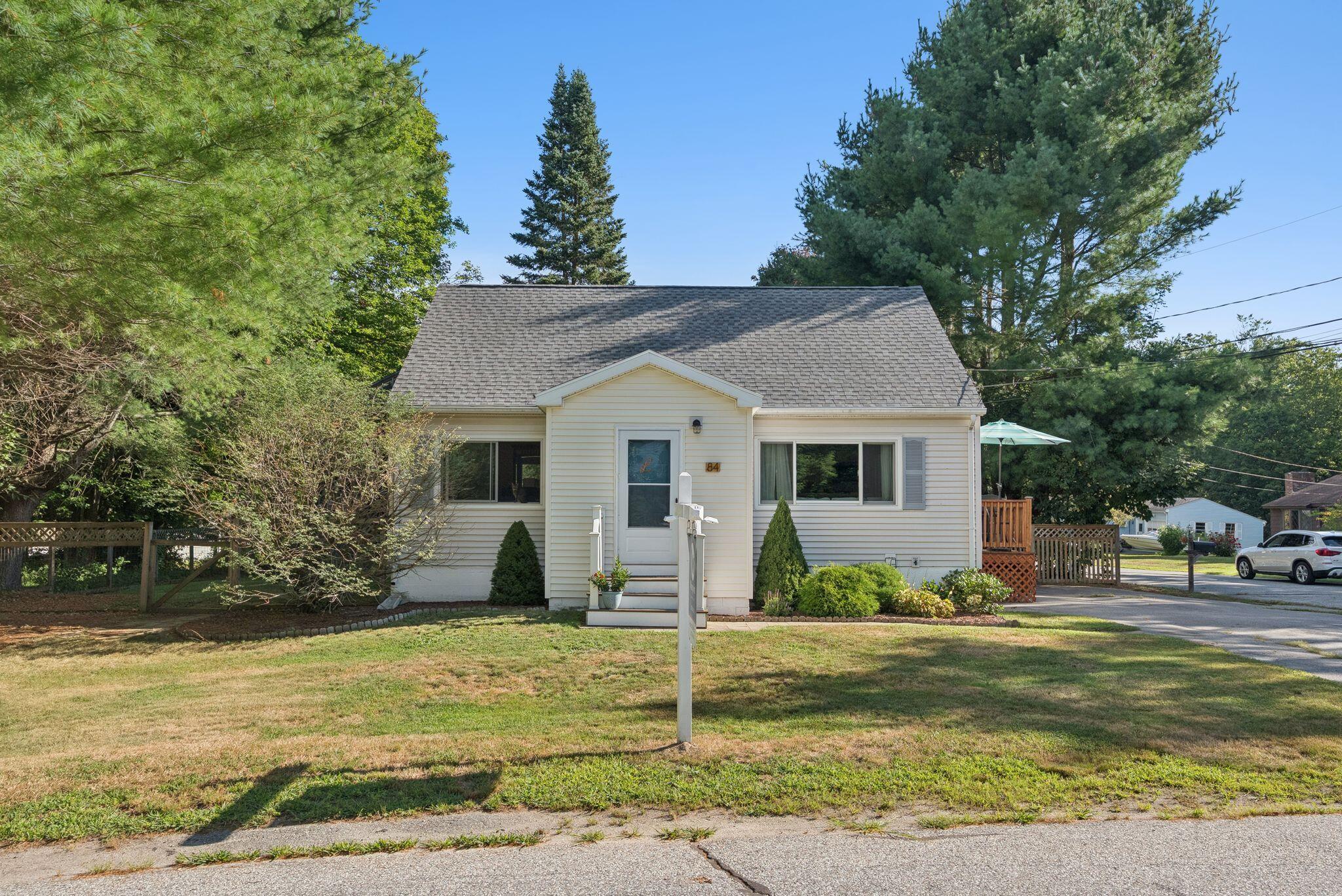 84 Oriole Street