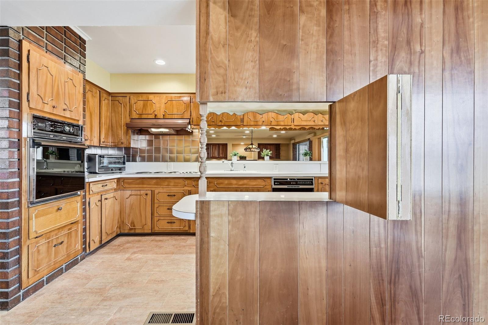 7474 Broadview Drive