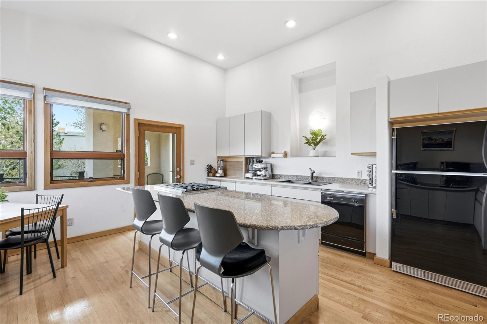 6070 Crestbrook Drive