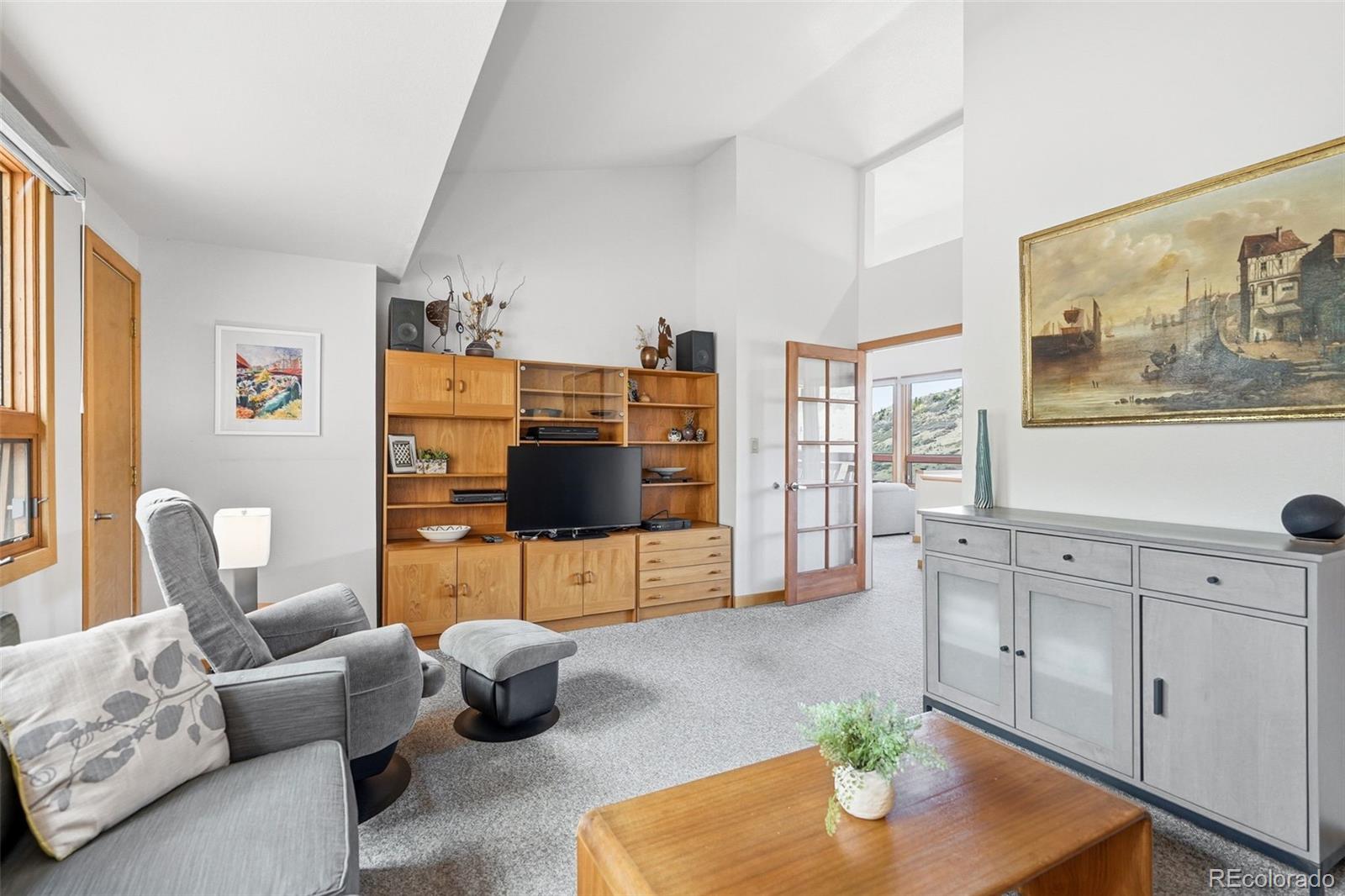 6070 Crestbrook Drive