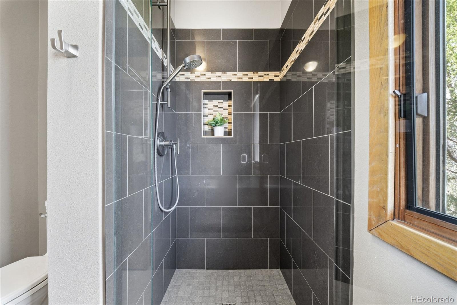 6070 Crestbrook Drive