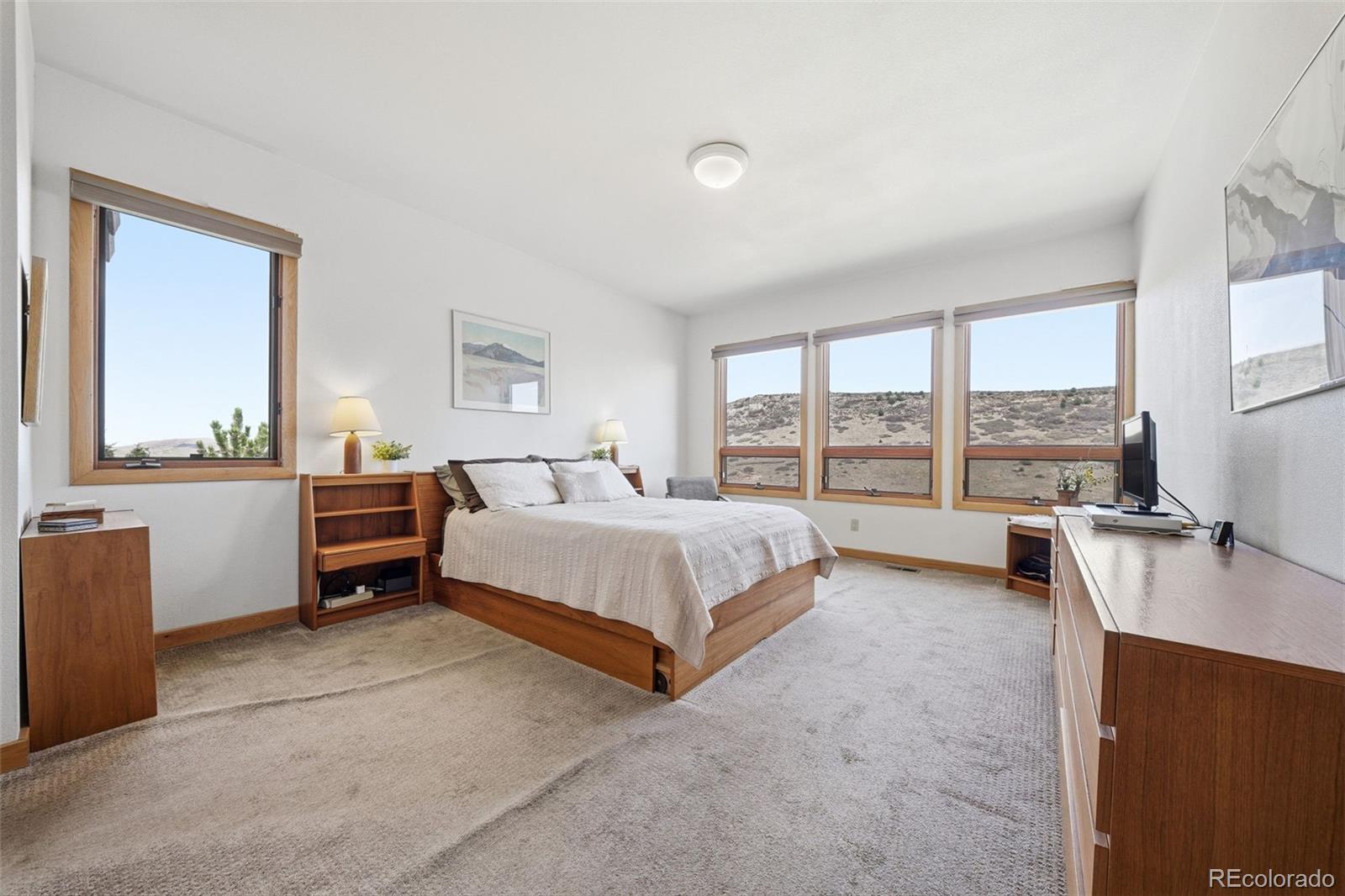 6070 Crestbrook Drive