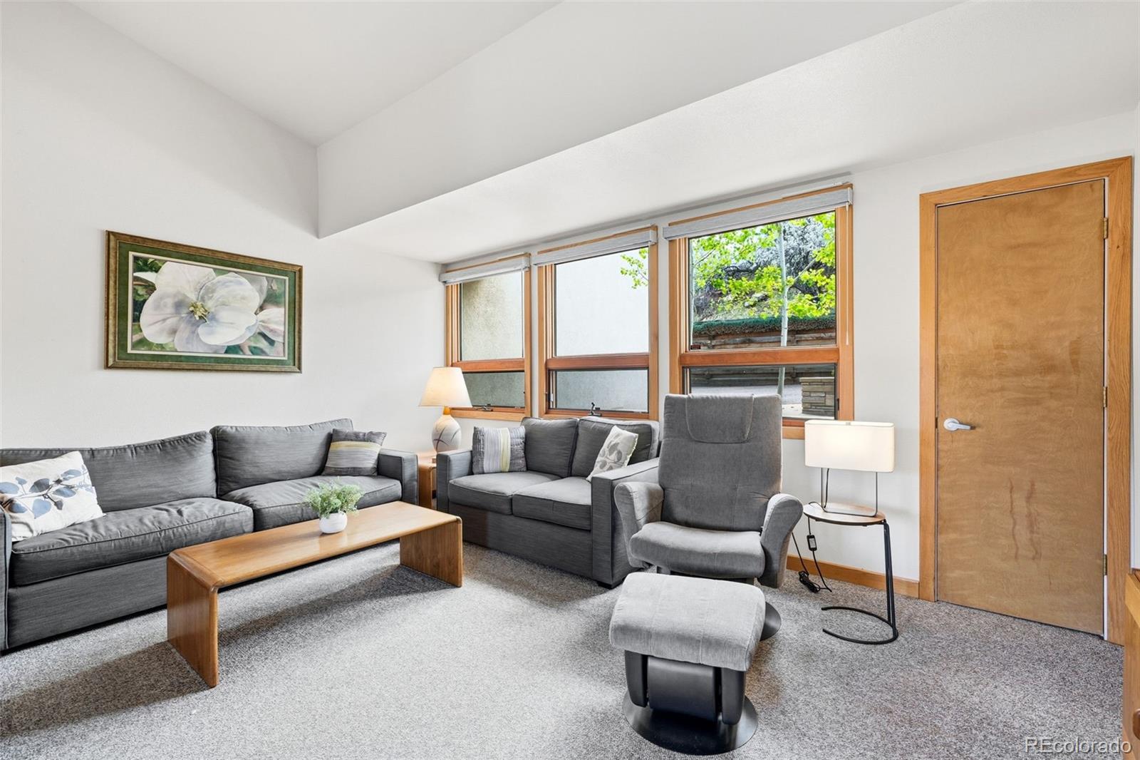 6070 Crestbrook Drive