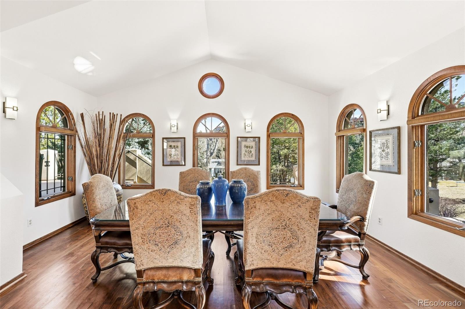 5904 Meadowbrook Drive