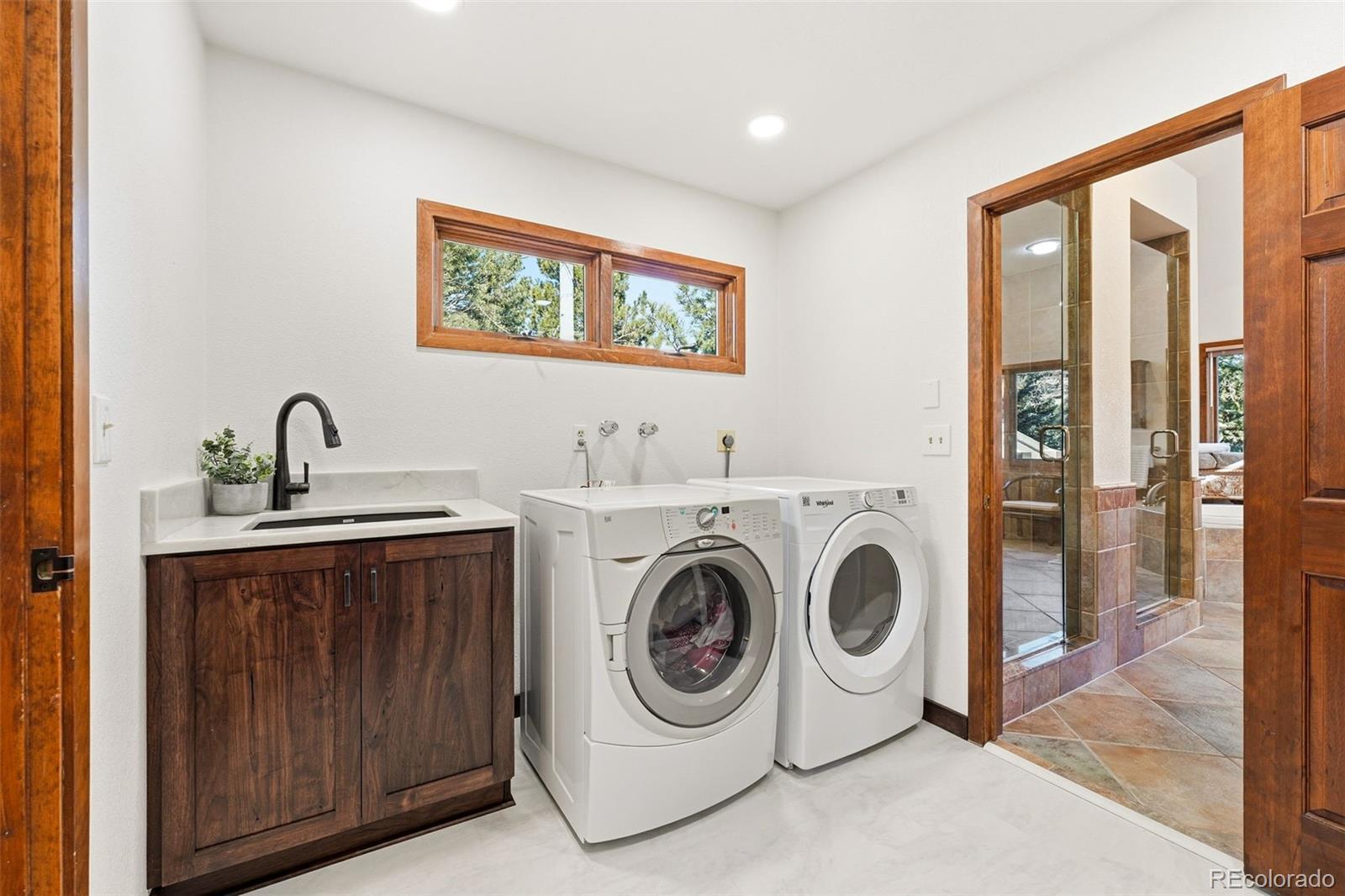 5904 Meadowbrook Drive