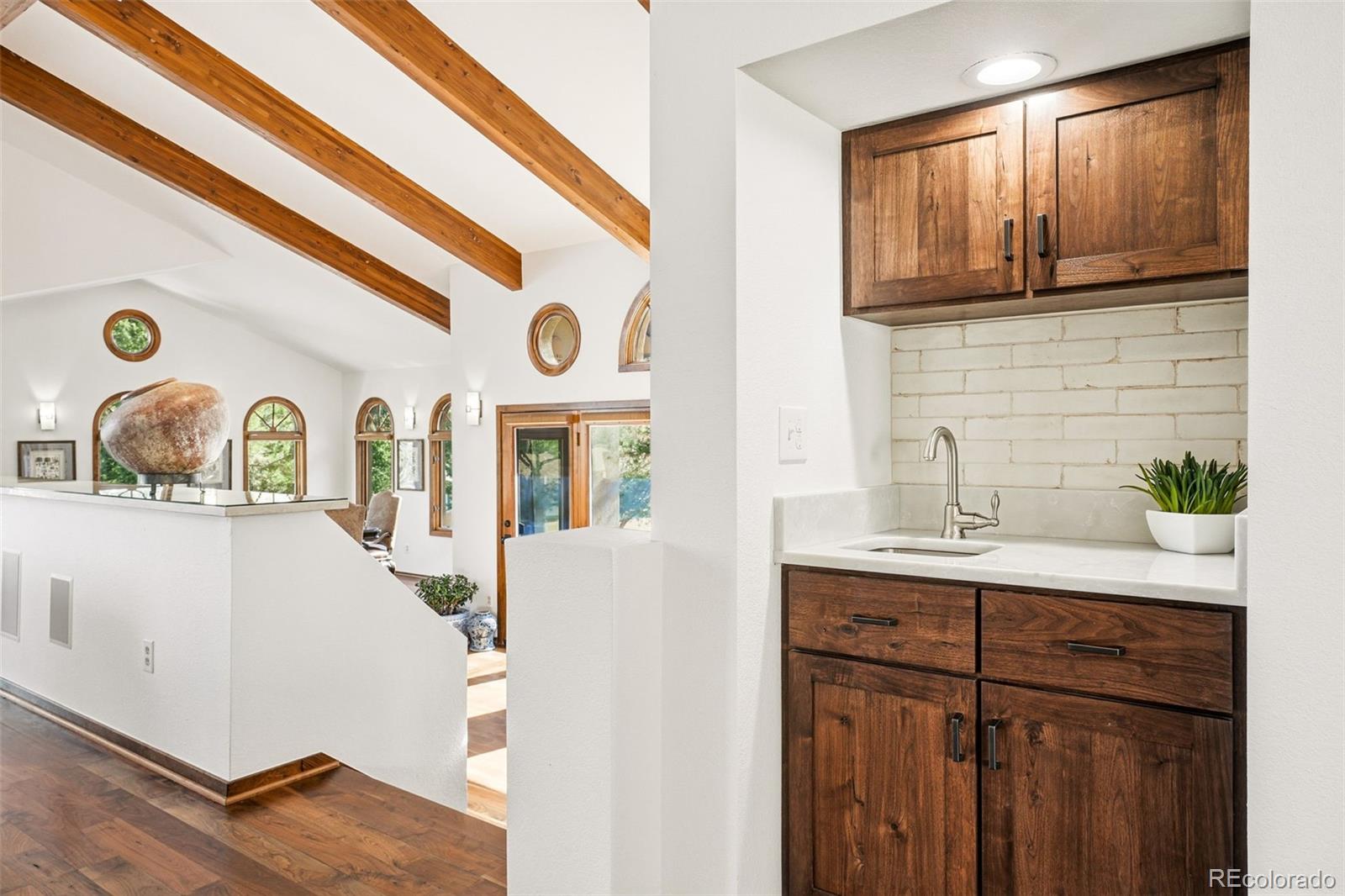 5904 Meadowbrook Drive