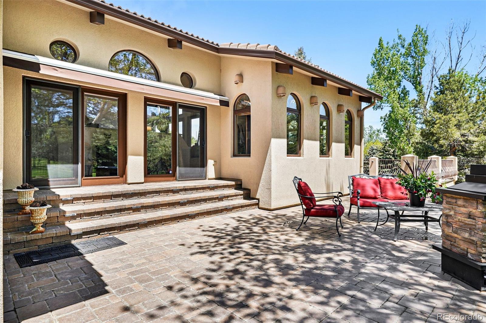5904 Meadowbrook Drive