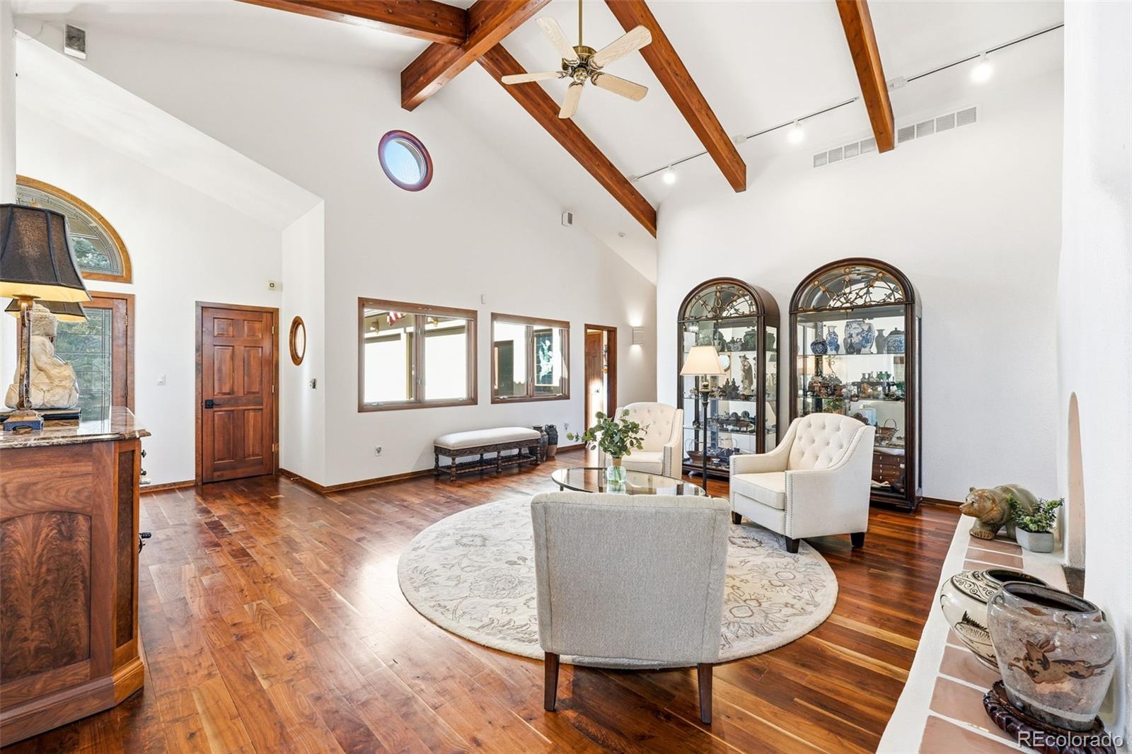 5904 Meadowbrook Drive