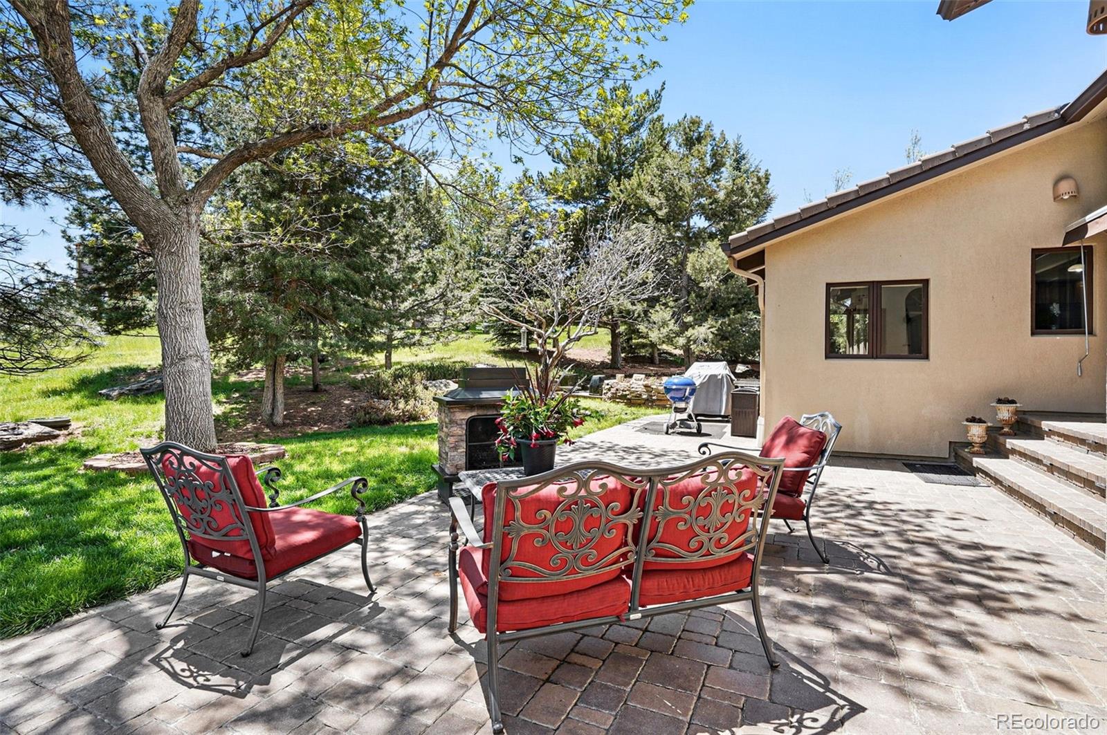 5904 Meadowbrook Drive