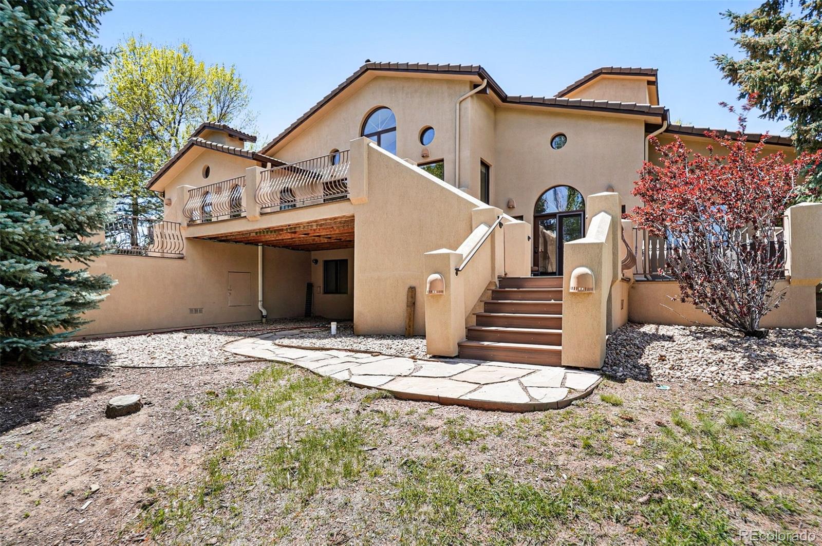 5904 Meadowbrook Drive